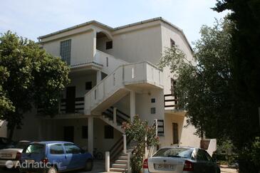 Property Mandre, Pag, Property 6374 - Apartments by the sea.