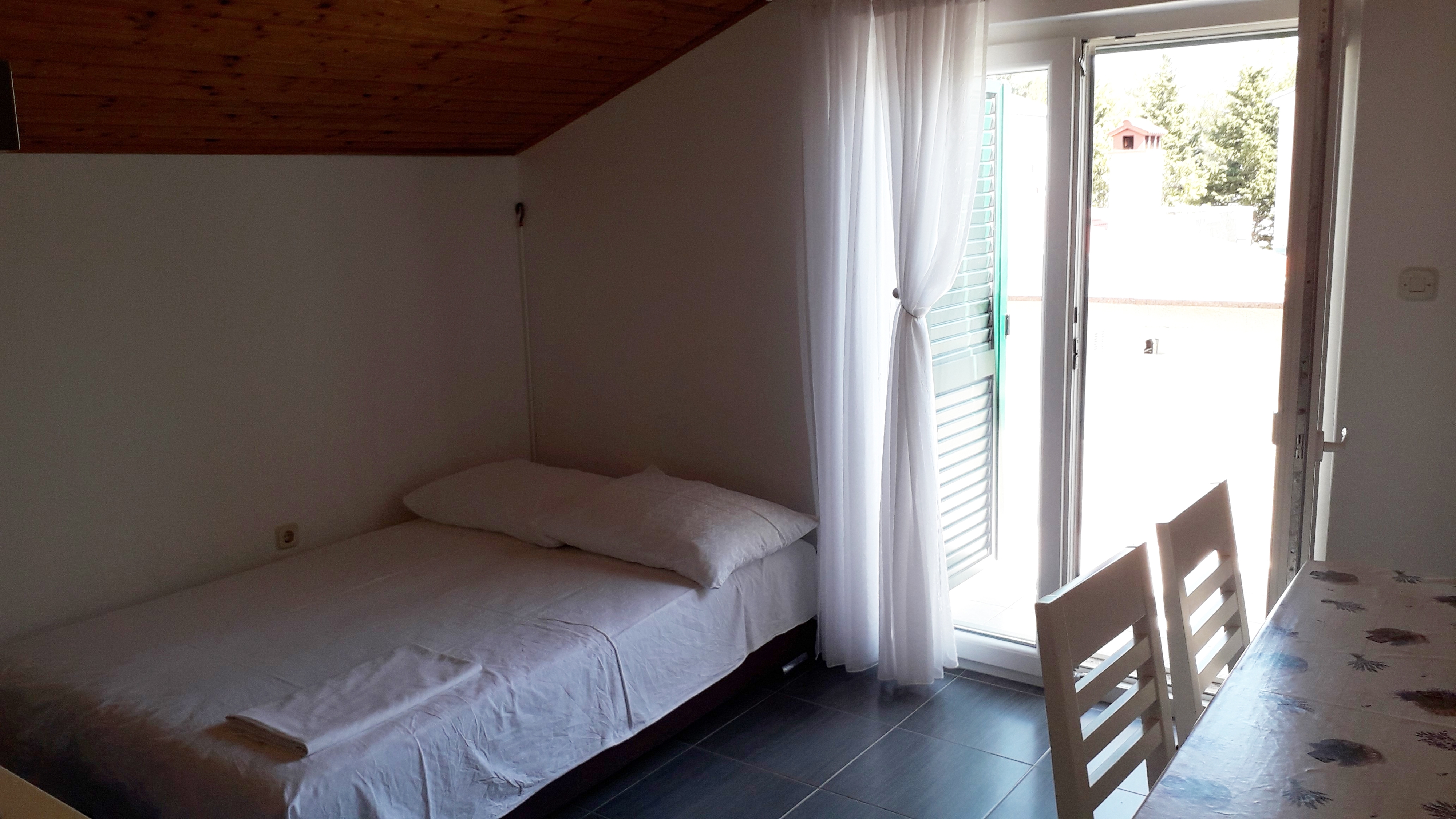 One bedroom apartment near beach Stara Novalja (Pag) (A-6375-e)