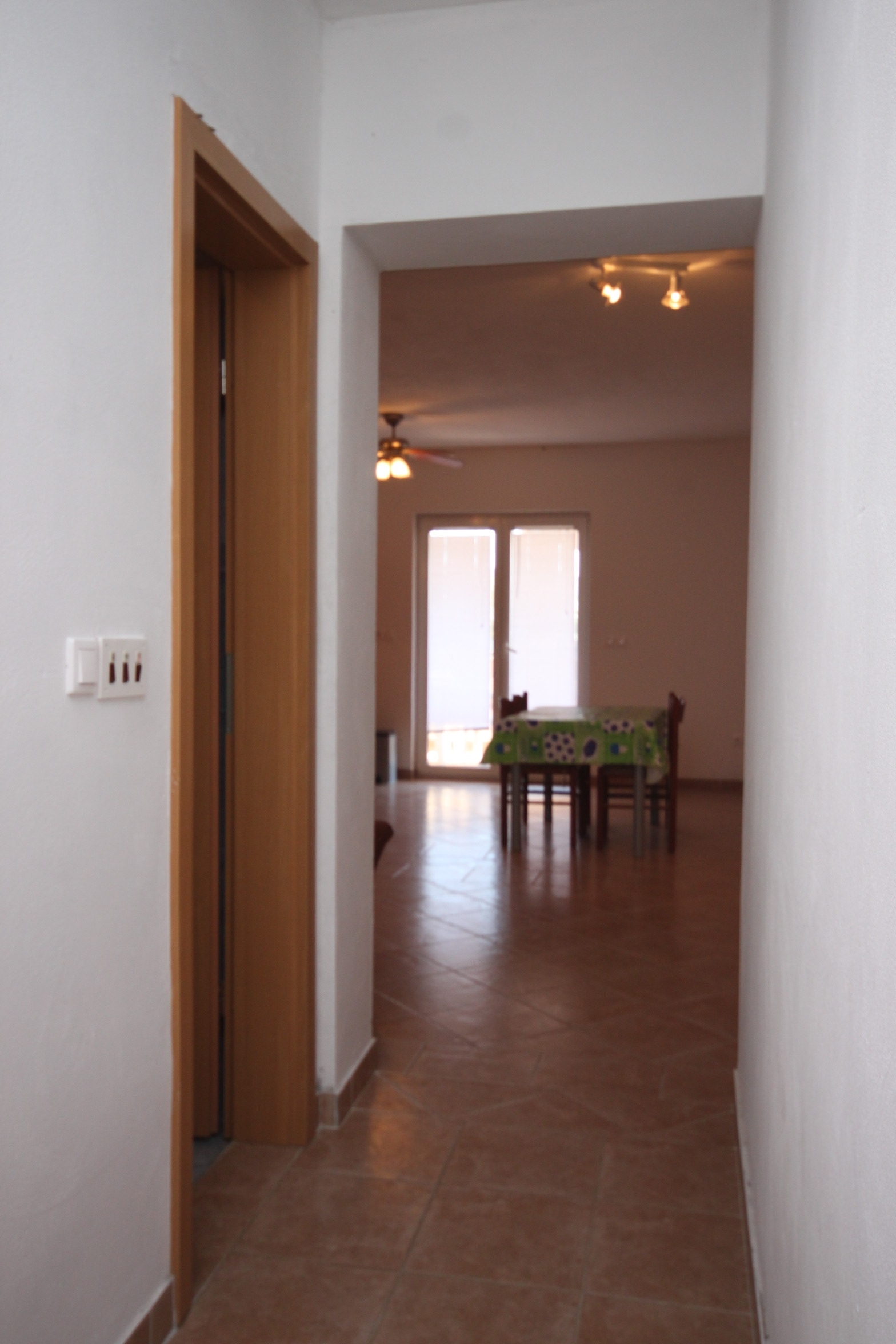 One bedroom apartment near beach Kustići, Pag  A-a
