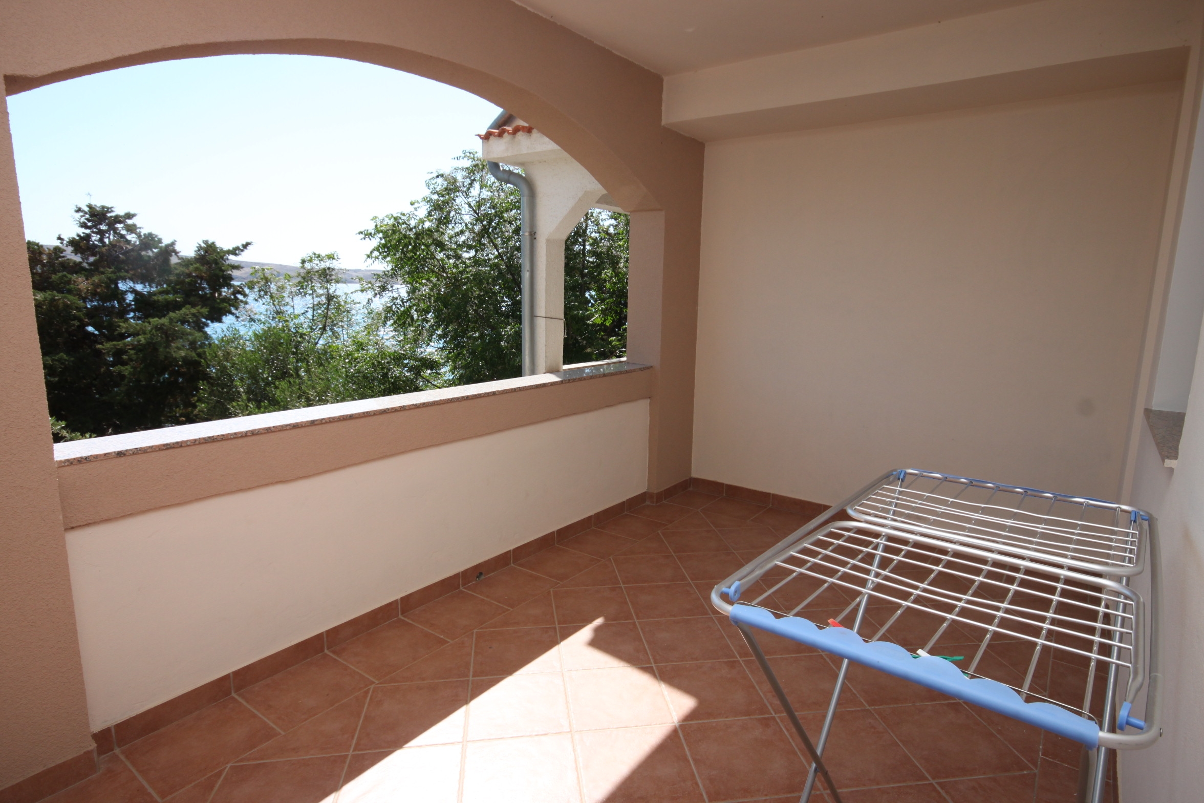 One bedroom apartment near beach Kustići, Pag  A-a