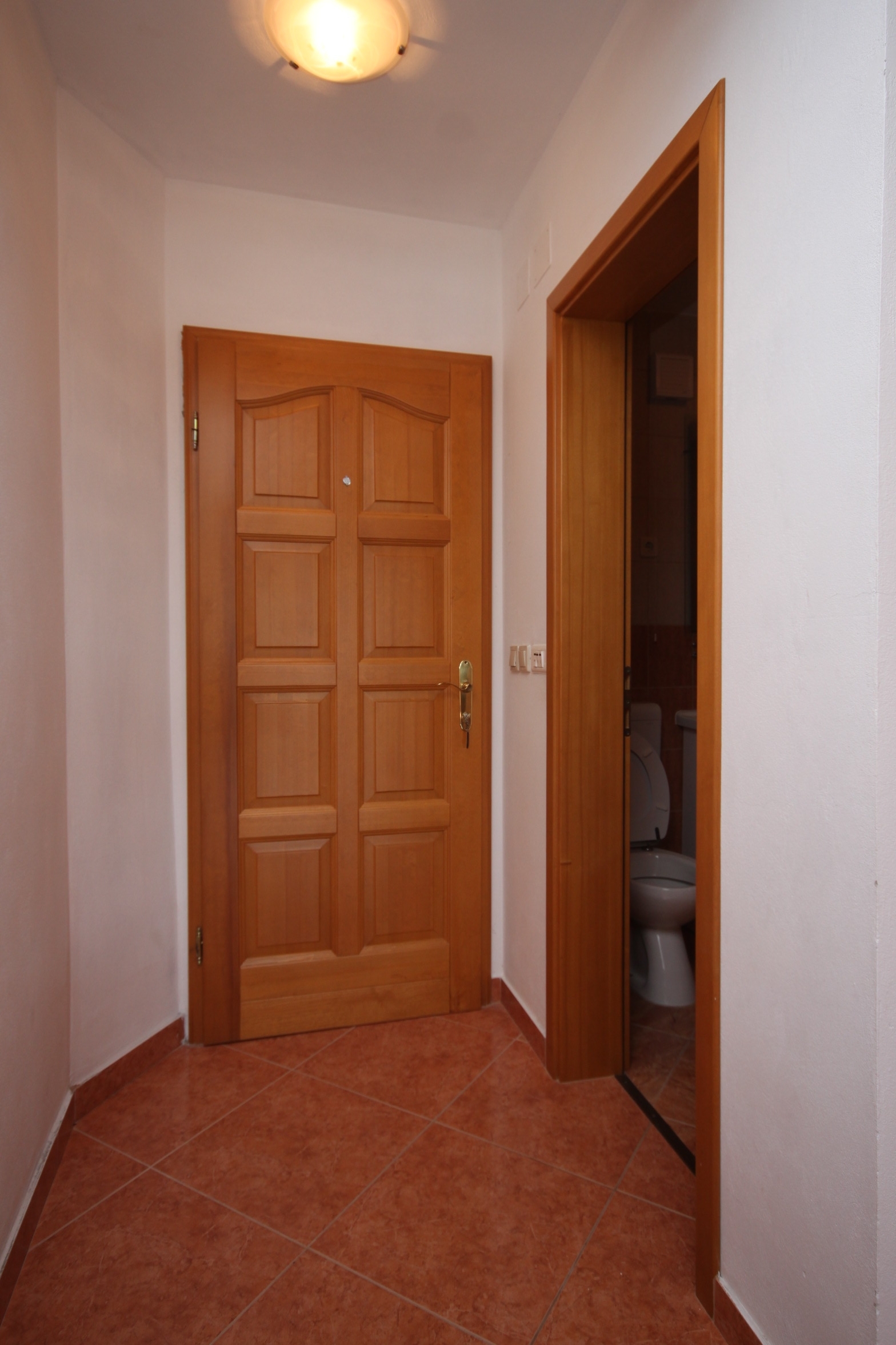 One bedroom apartment near beach Kustići, Pag  A-b