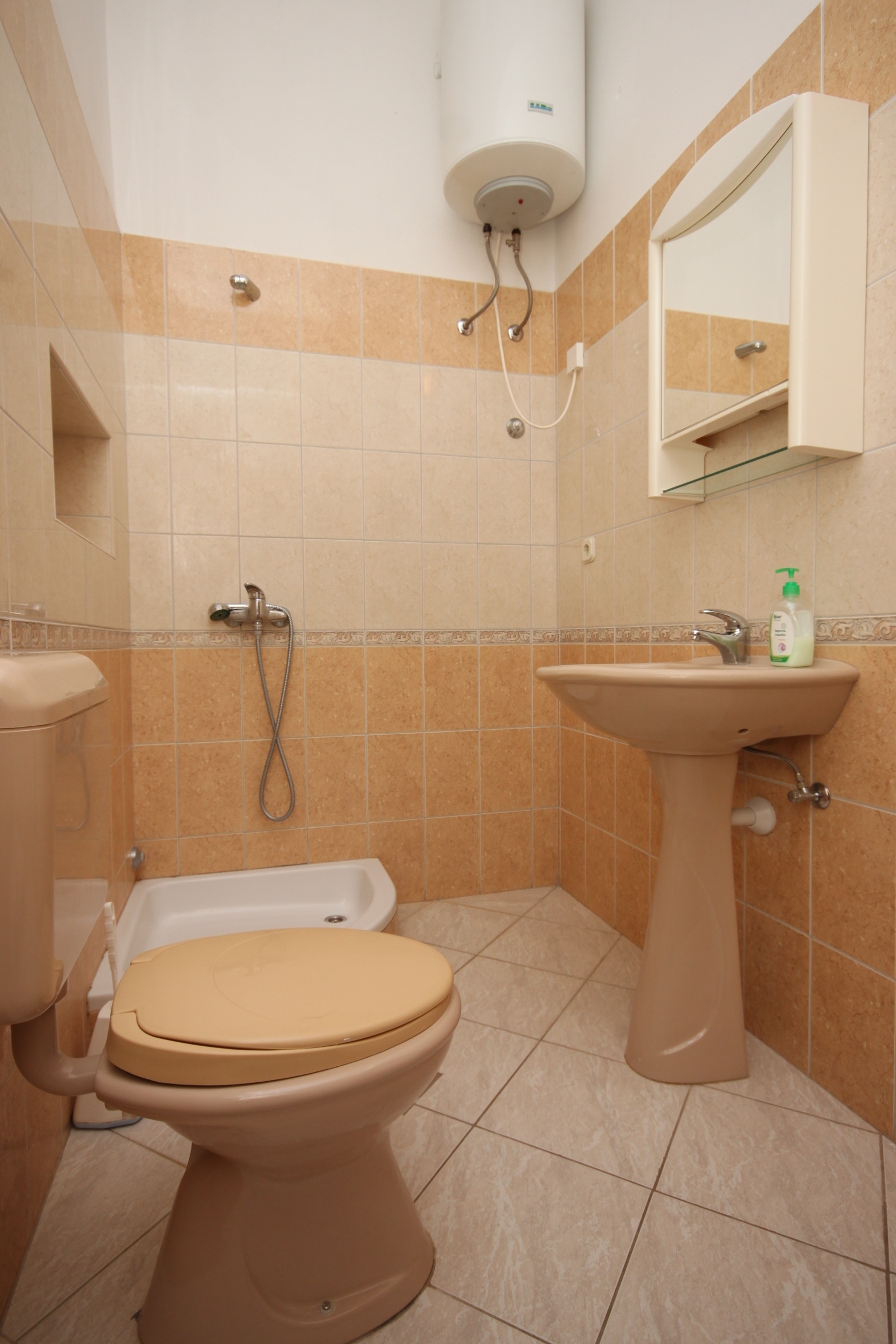 Two bedroom apartment near beach Kustići, Pag  A-c