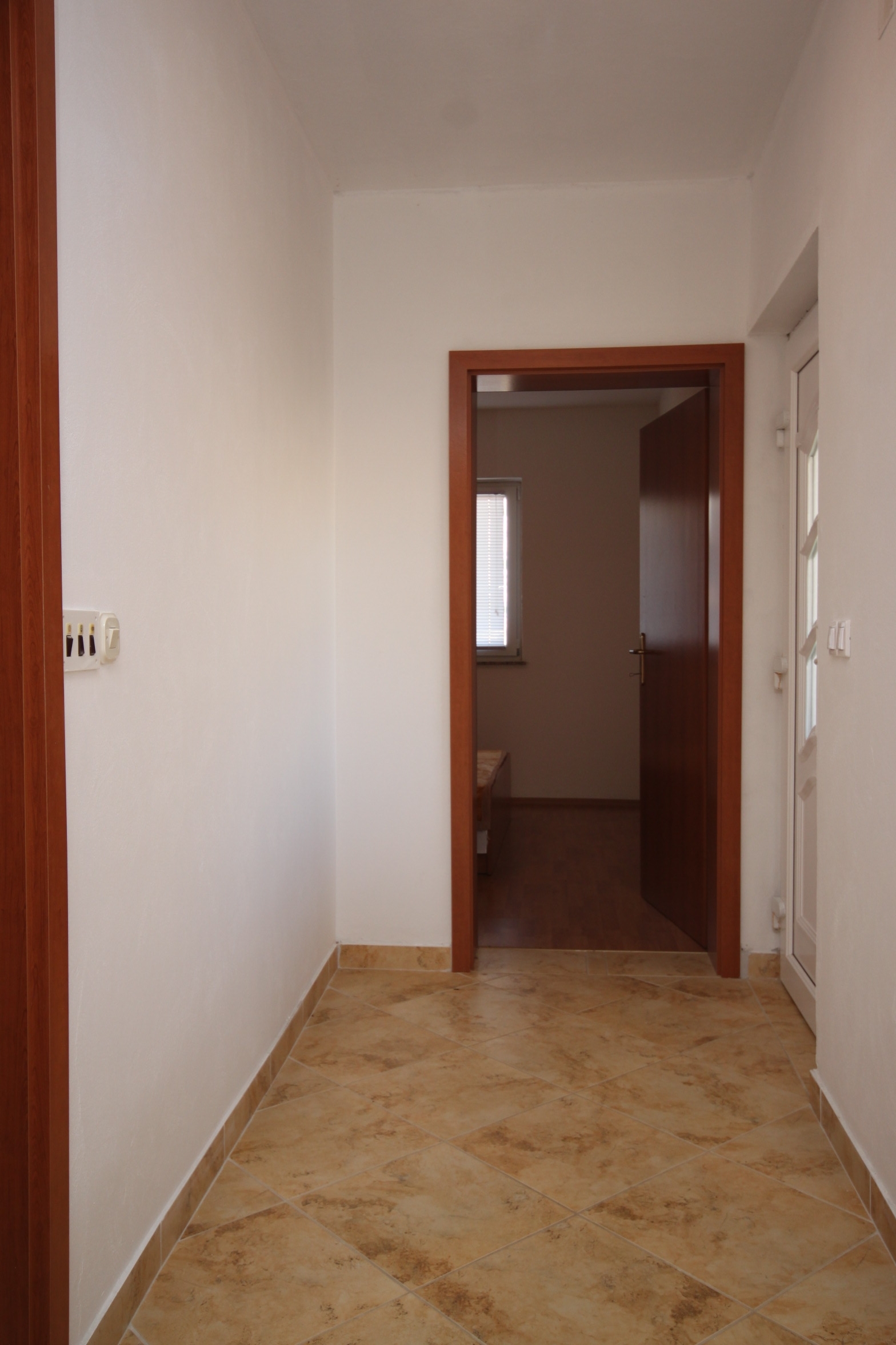 Two bedroom apartment near beach Kustići, Pag  A-e