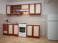 Kustići, Kitchen in the apartment, air condition available and (pet friendly).