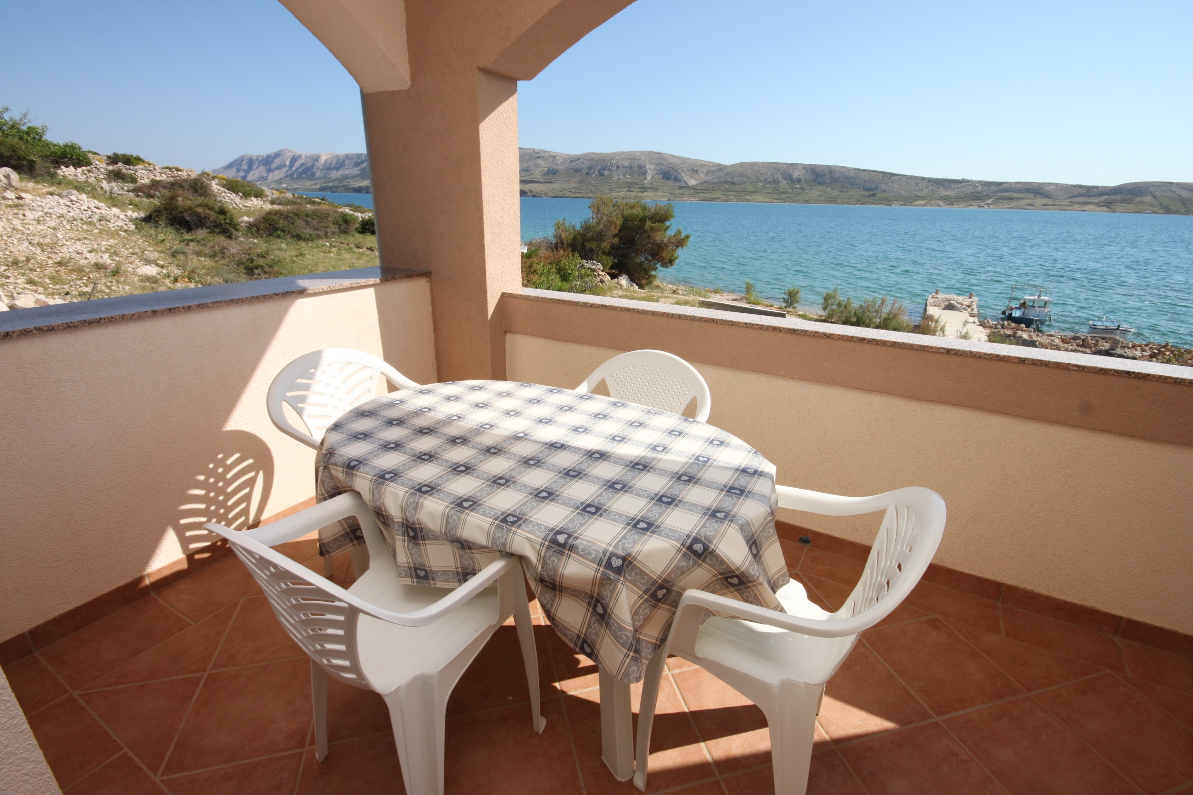 Two bedroom apartment near beach Kustići, Pag (A-6376-e) Two bedroom apartment near beach Kustići, Pag (A-6376-e)
