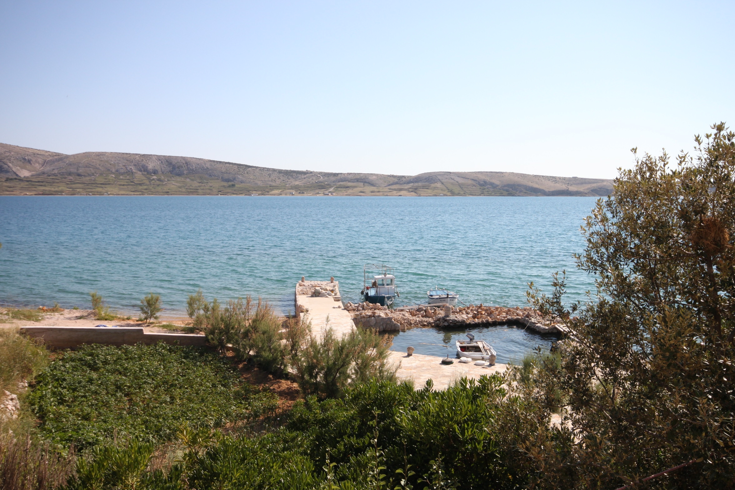 Two bedroom apartment near beach Kustići, Pag  A-e