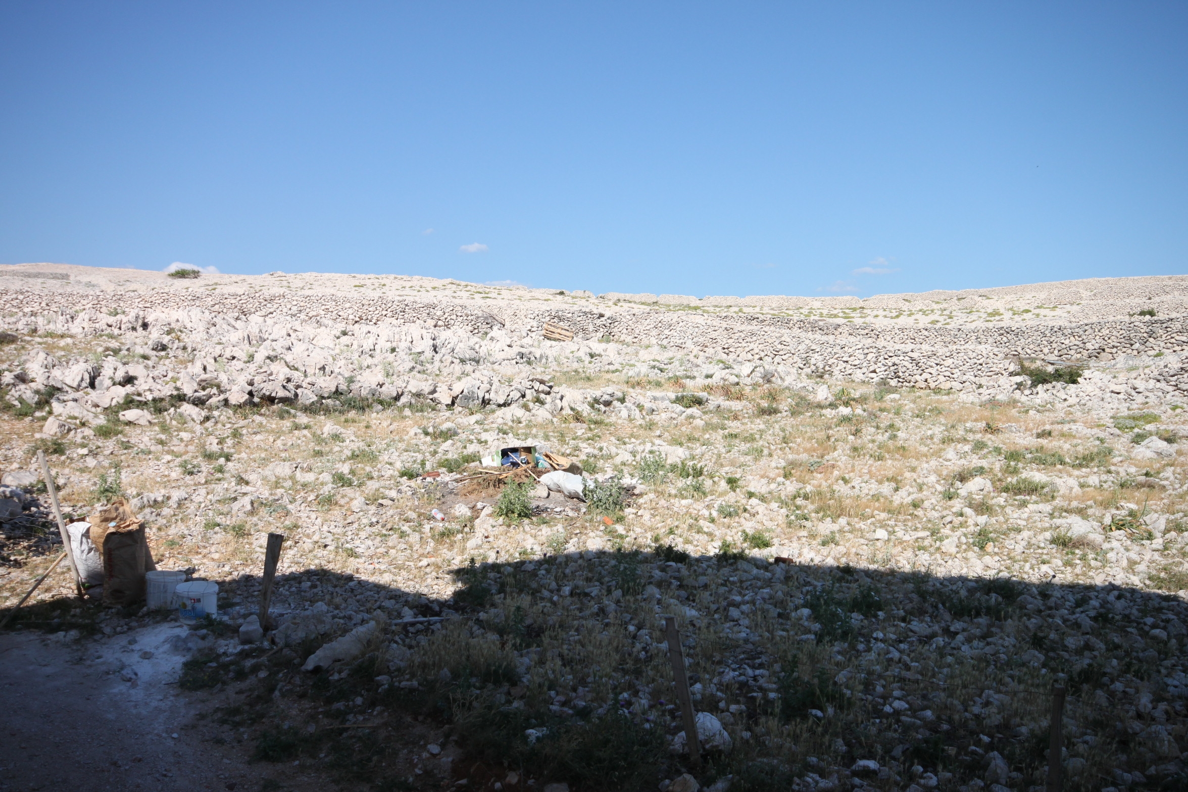 Two bedroom apartment near beach Kustići, Pag  A-e