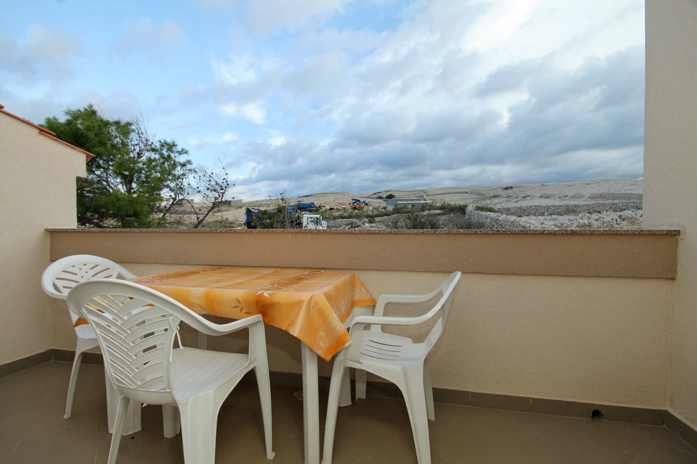 One bedroom apartment near beach Kustići, Pag (A-6376-g) One bedroom apartment near beach Kustići, Pag (A-6376-g)