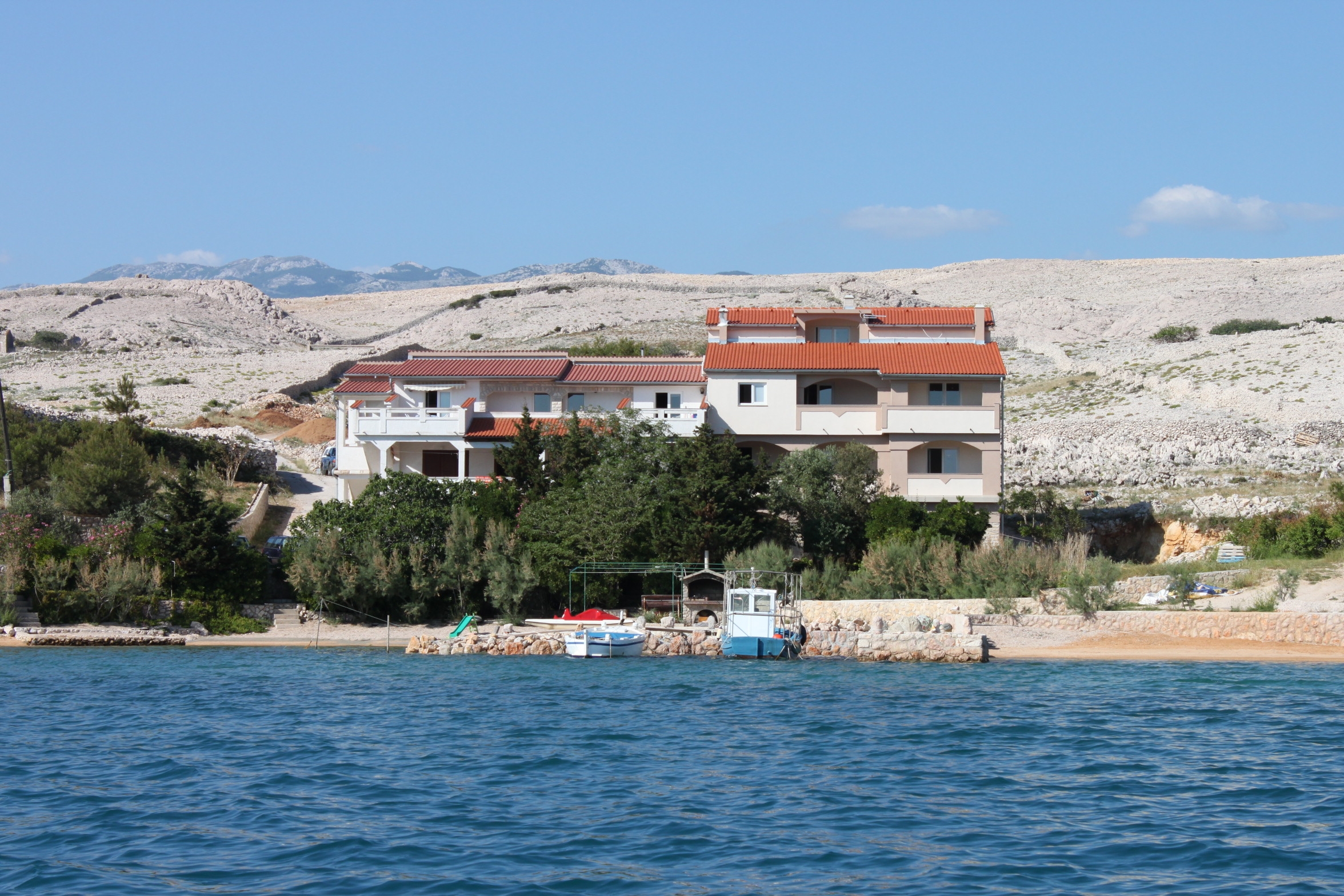Two bedroom apartment near beach Kustići, Pag (A-6376-j) Two bedroom apartment near beach Kustići, Pag (A-6376-j)