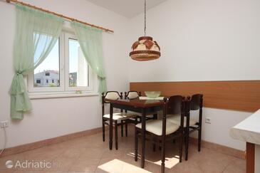 Dining room Pag, Dining room in the apartment, dopusteni kucni ljubimci.