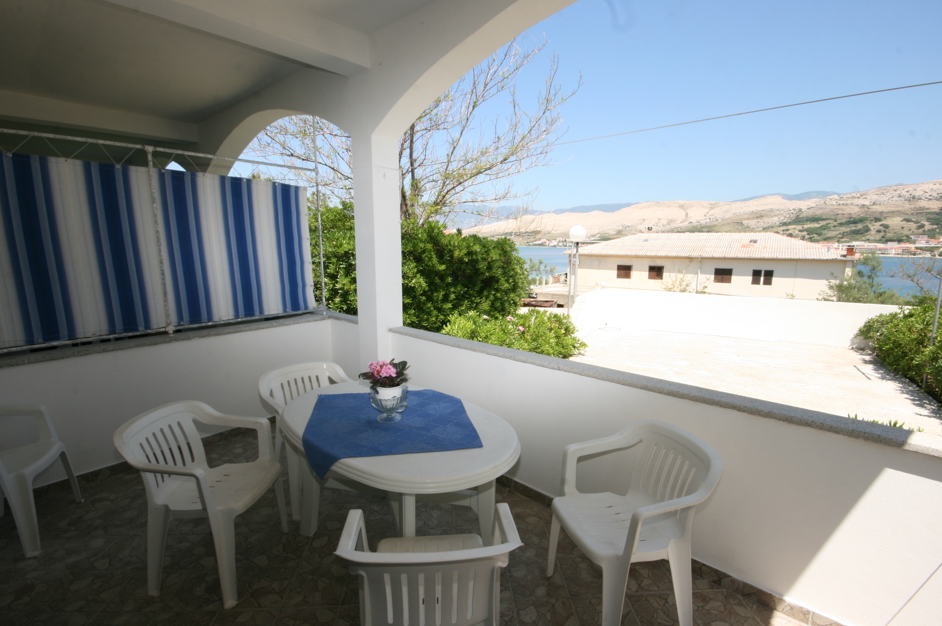 Two bedroom apartment with terrace and sea view Pag  A-b