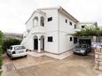 Parking lot Pag, Pag, Parking lot 6383 - Apartments near sea with pebble beach.