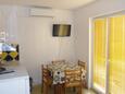 Pag, Dining room in the apartment, air condition available and WiFi.