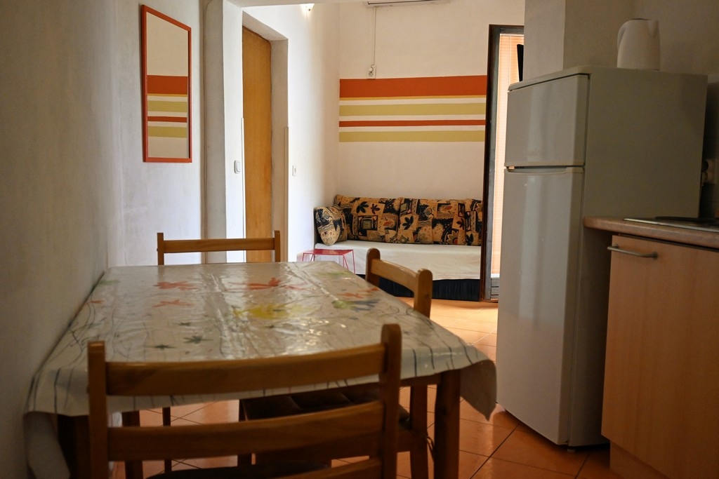 One bedroom apartment with terrace and sea view Pag (A-6384-c)