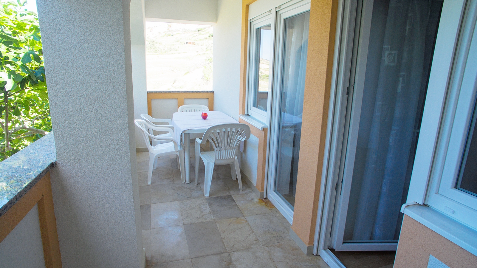 Two bedroom apartment with balcony and sea view Metajna, Pag  A-b