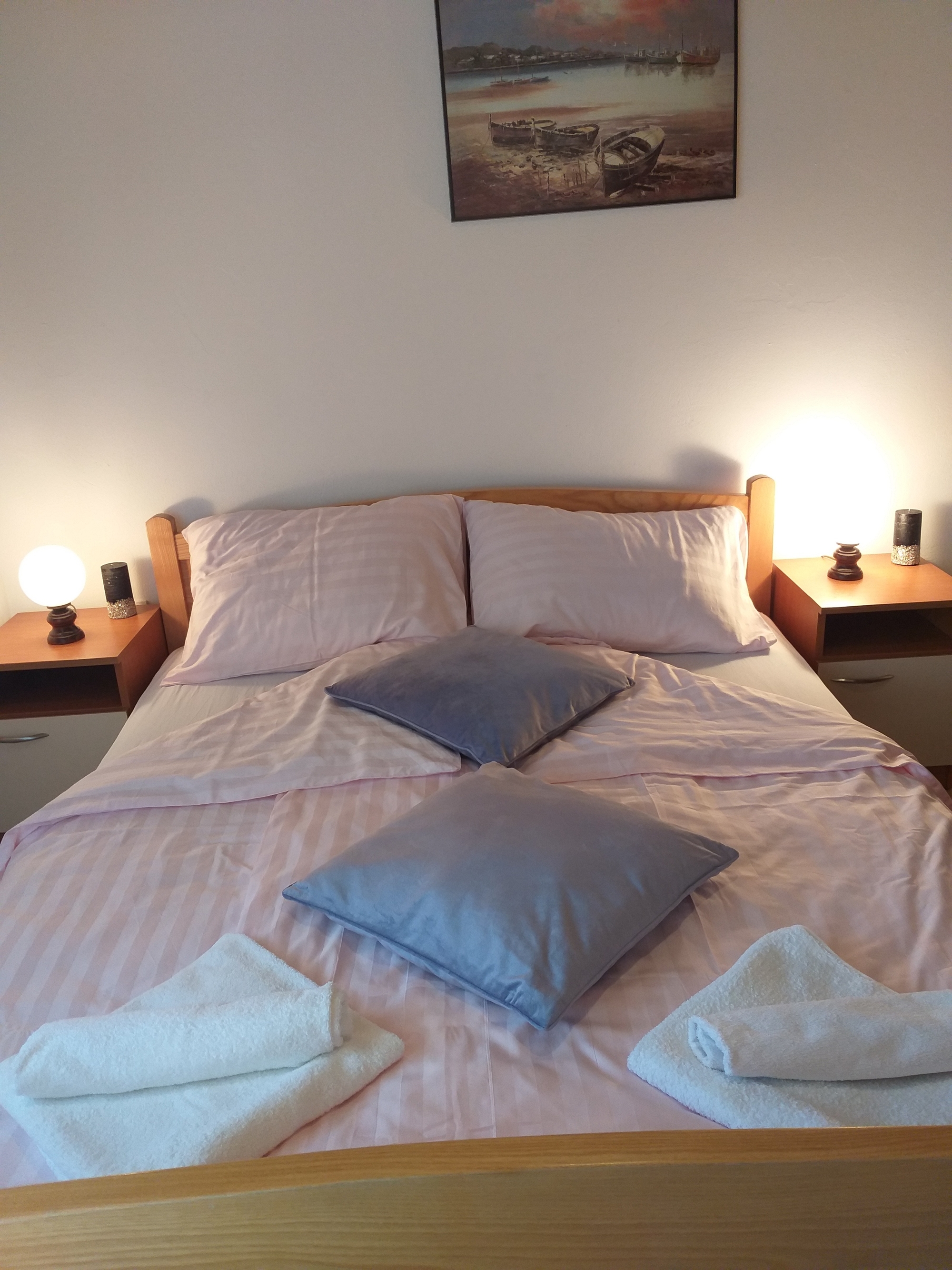 Two bedroom apartment with balcony and sea view Metajna, Pag  A-b