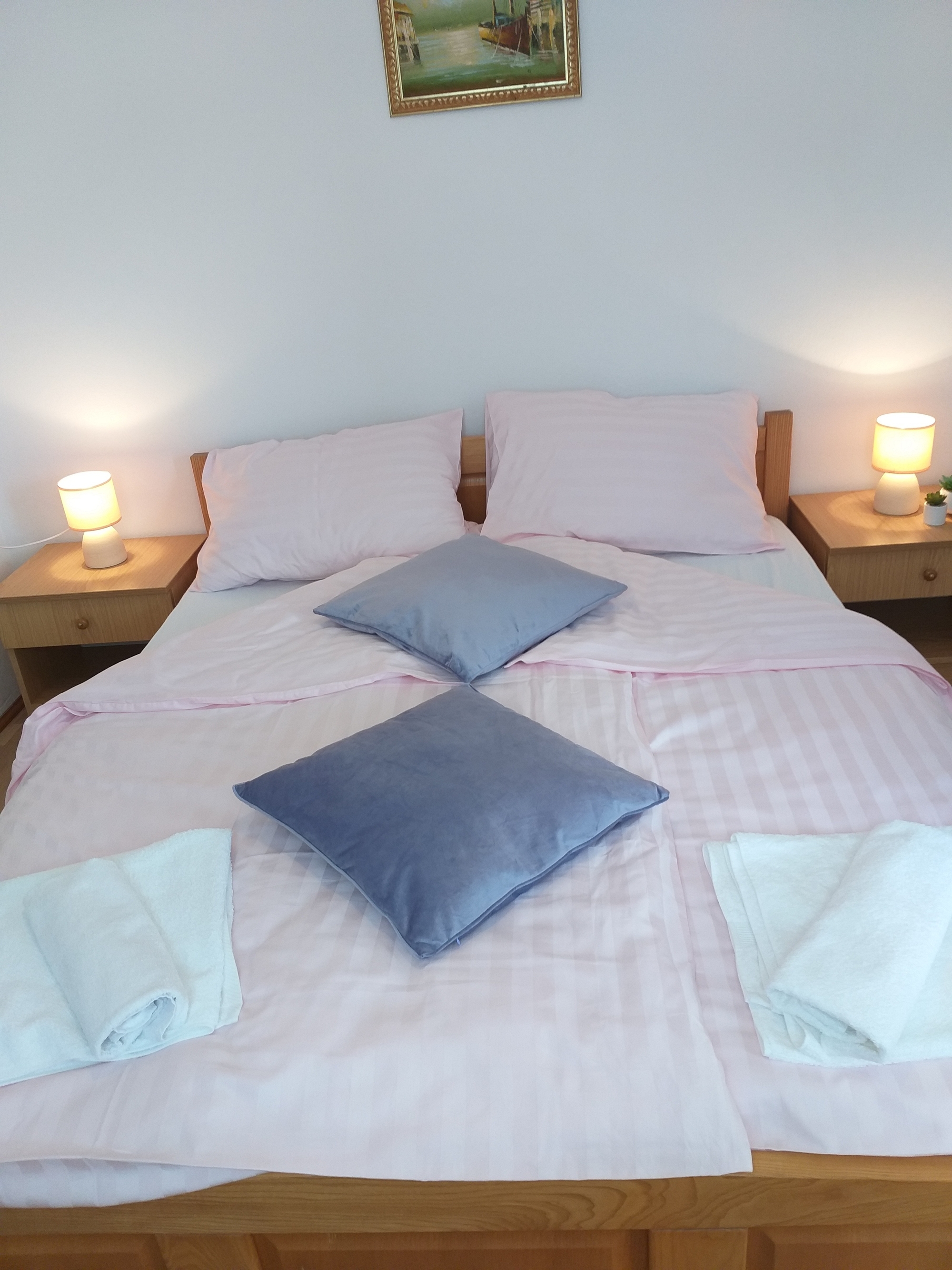 One bedroom apartment with terrace and sea view Metajna, Pag  A-e