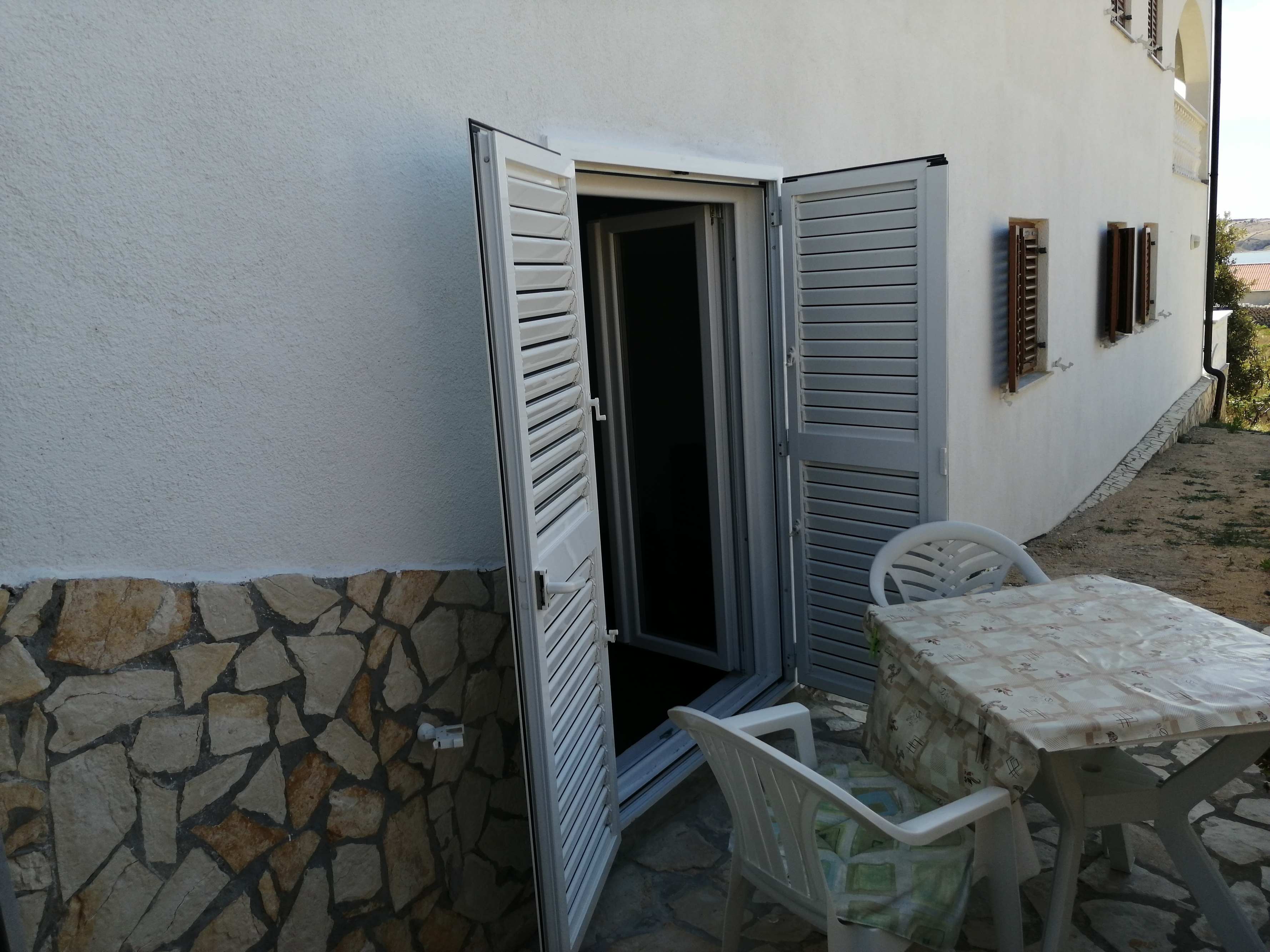One bedroom apartment with terrace and sea view Kustići, Pag  A-c