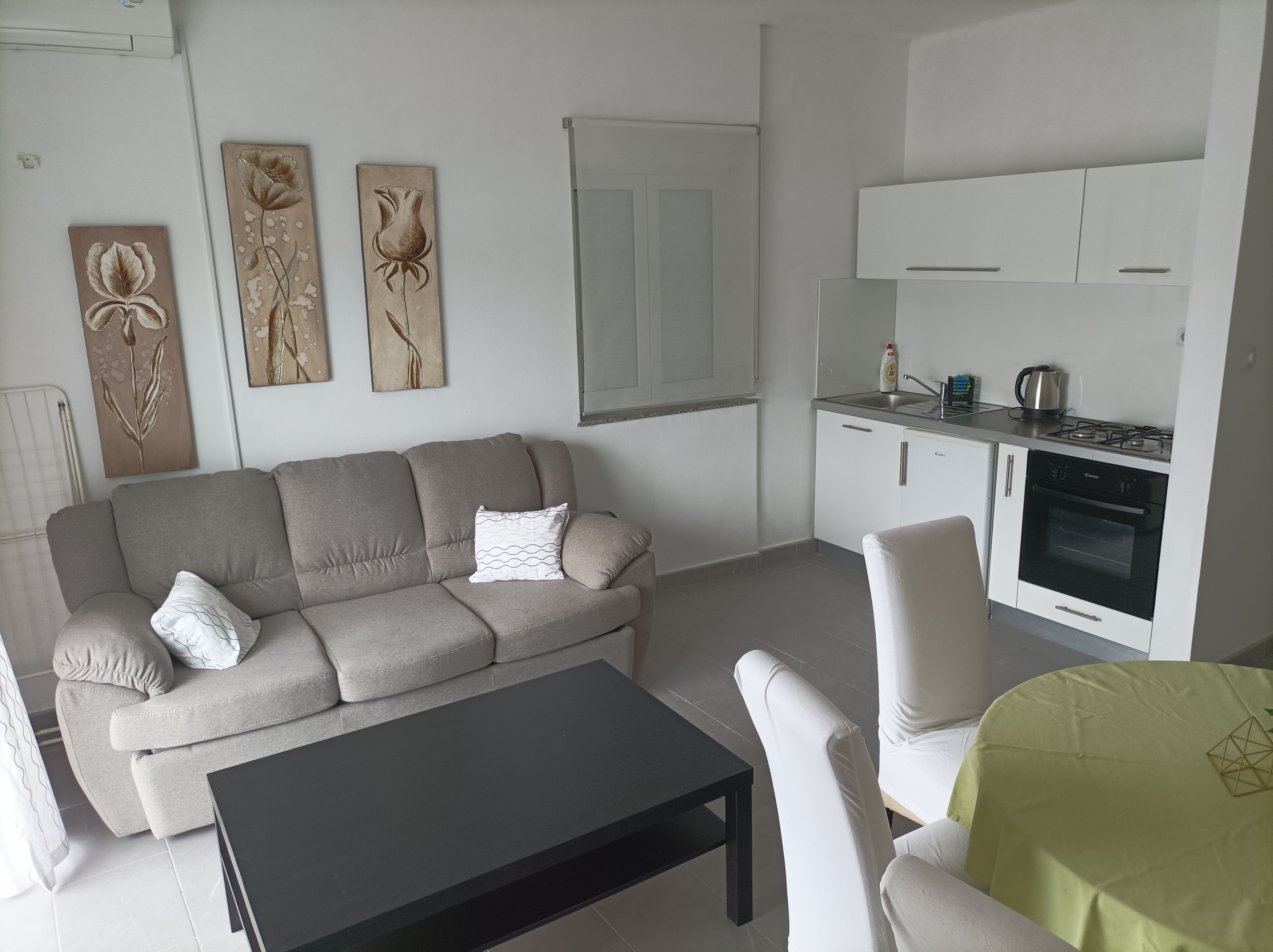 Two bedroom apartment with terrace and sea view Zubovići, Pag (A-6394-a)