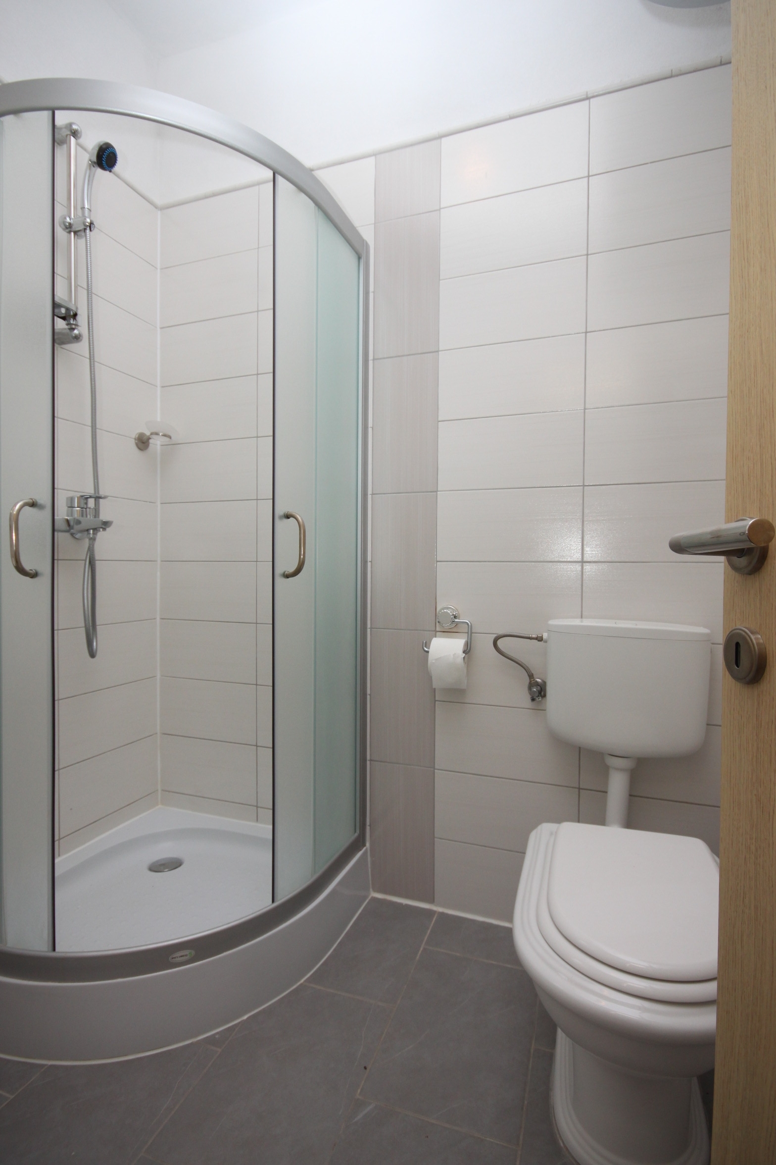 Two bedroom apartment with terrace and sea view Zubovići, Pag  A-b