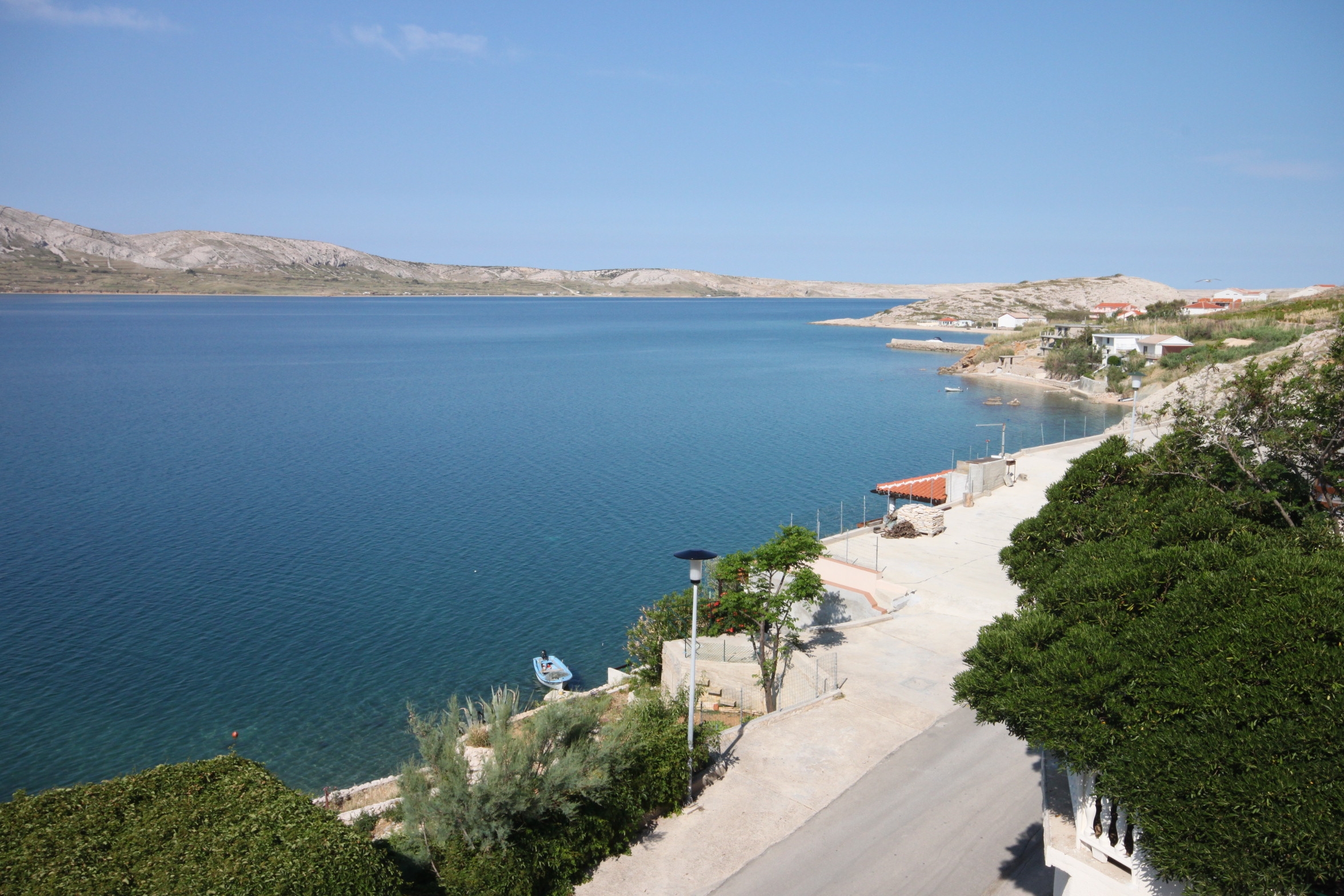 Two bedroom apartment with terrace and sea view Zubovići, Pag  A-b