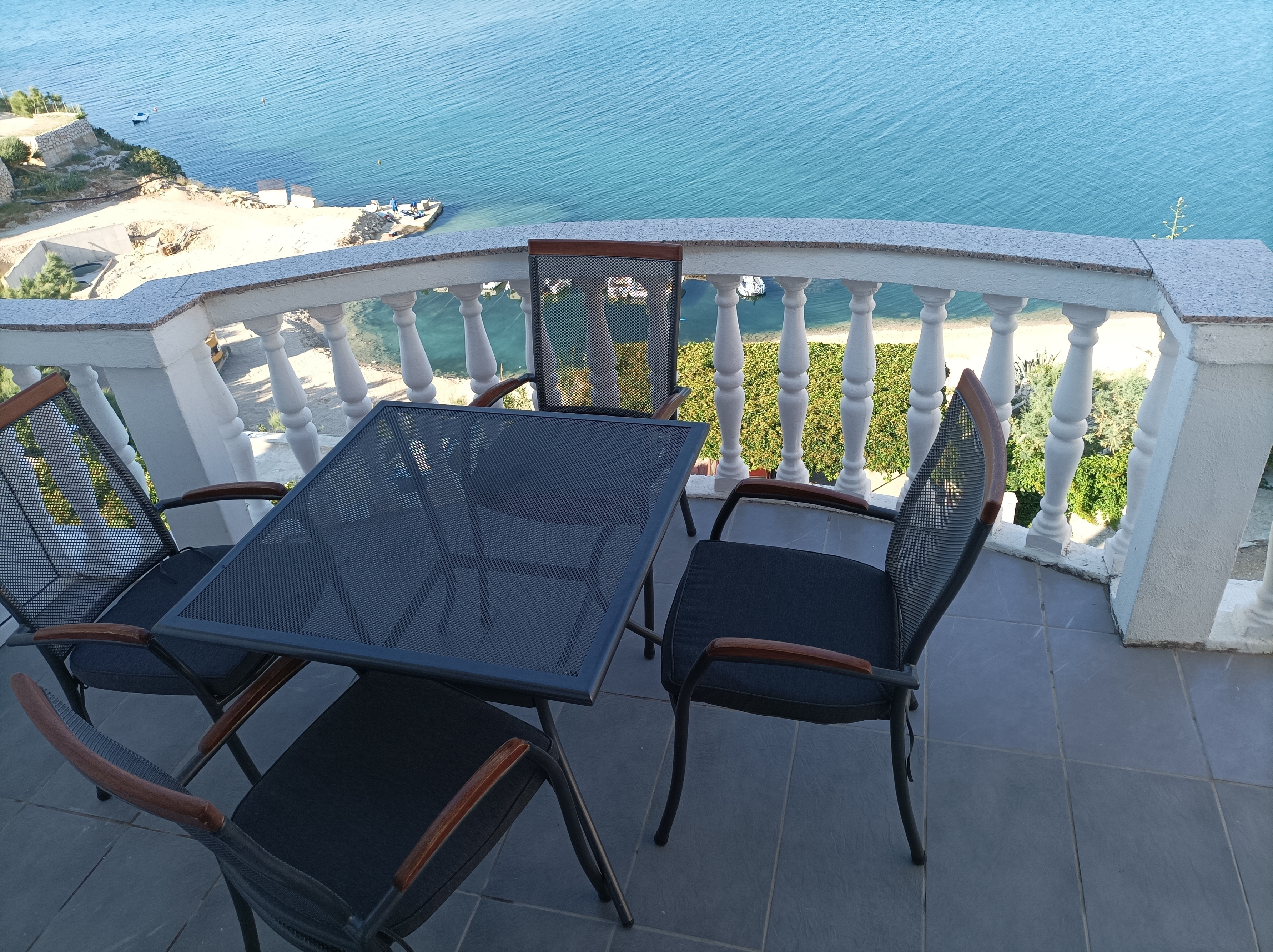 Two bedroom apartment with terrace and sea view Zubovići, Pag (A-6394-c) Two bedroom apartment with terrace and sea view Zubovići, Pag (A-6394-c)