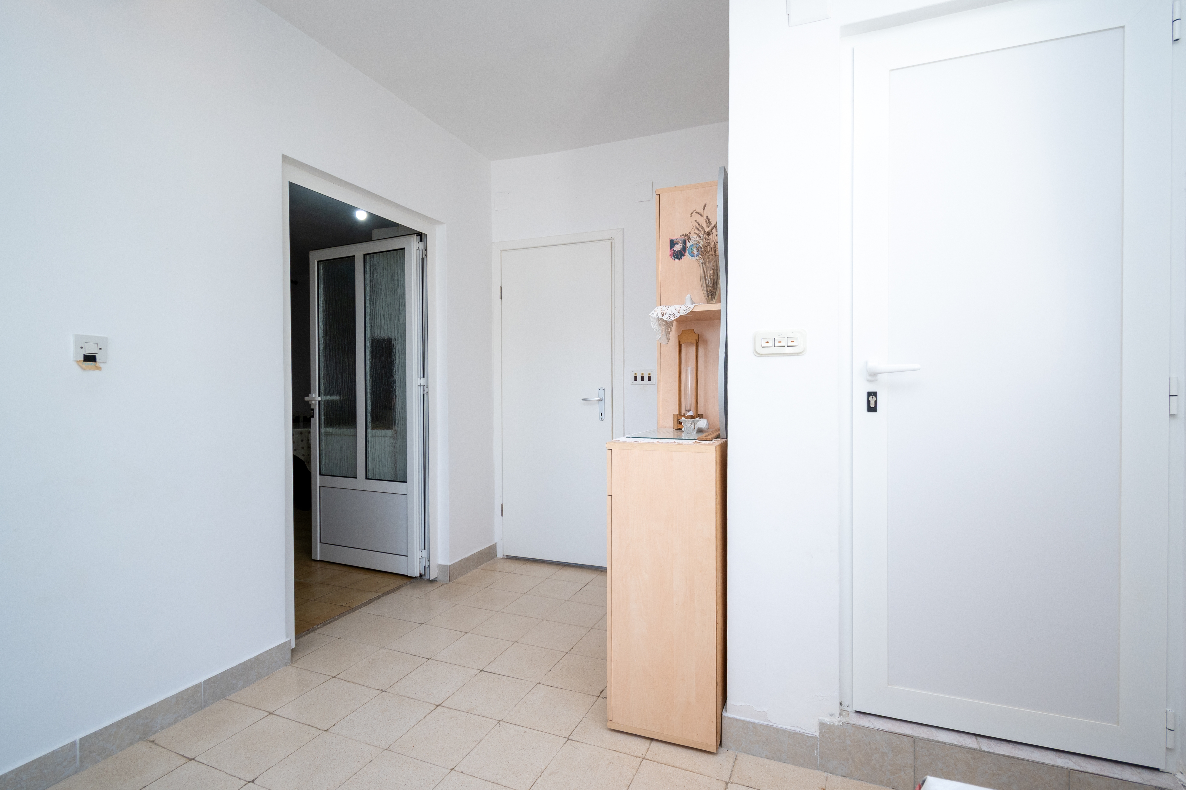 One bedroom apartment near beach Metajna, Pag  A-b