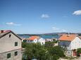 Balkon 1 - pohled Murter, Balkon 1 - pohled v ubytování typu apartment, WiFi.