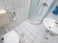Koupelna Orebić, Koupelna v ubytování typu apartment, domácí mazlíčci povoleni a WiFi.
