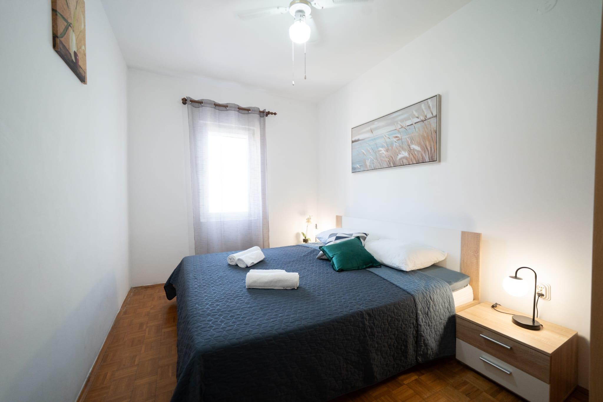 Comfortable and spacious apartment with terrace Sukošan, Zadar  A-a