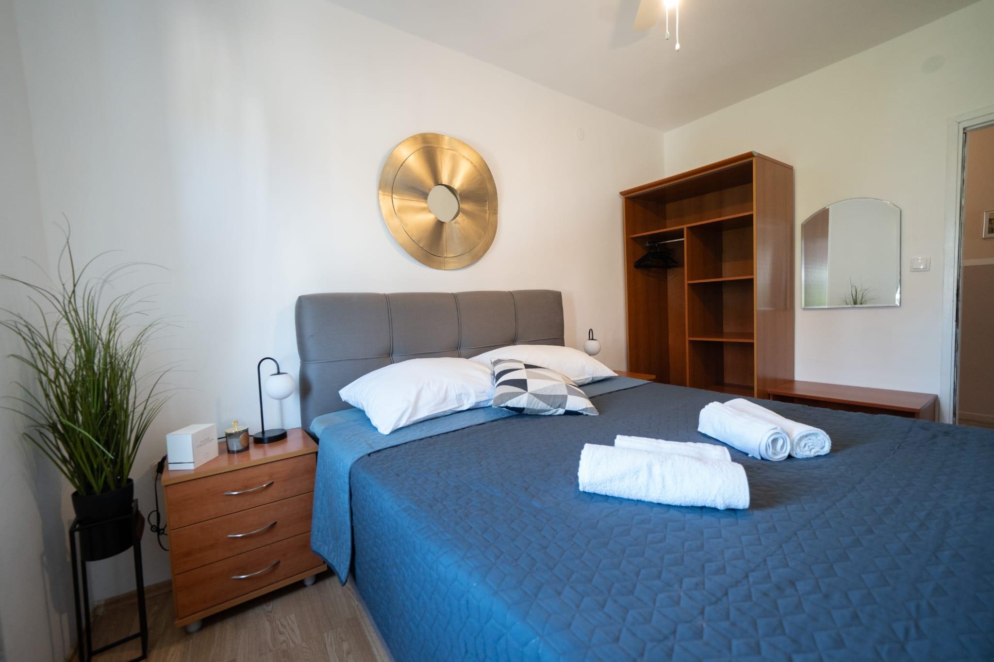 Comfortable and spacious apartment with terrace Sukošan, Zadar  A-a