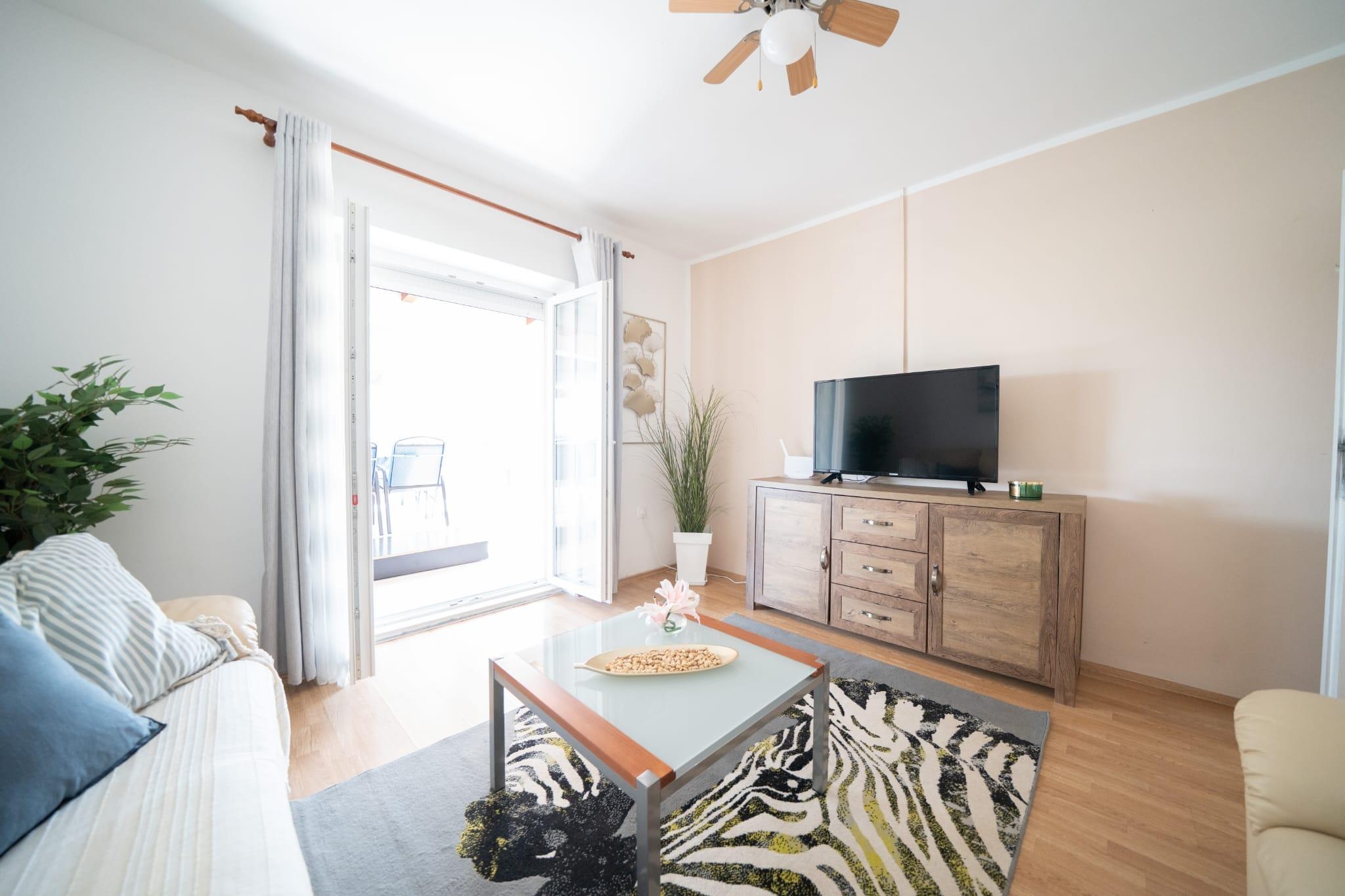 Comfortable and spacious apartment with terrace Sukošan, Zadar (A-6402-a)