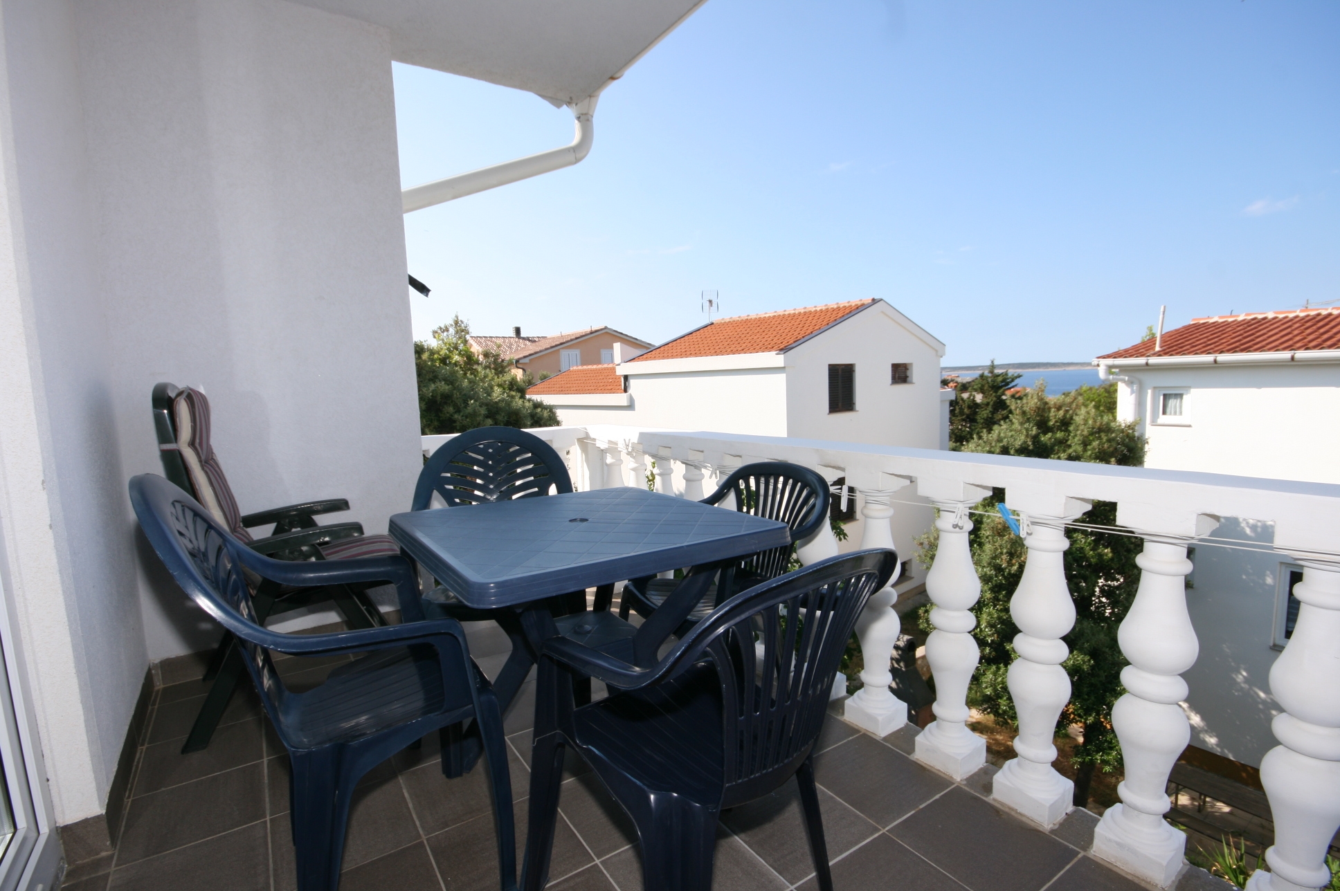 One bedroom apartment with terrace and sea view Mandre, Pag (A-6405-b) One bedroom apartment with terrace and sea view Mandre, Pag (A-6405-b)