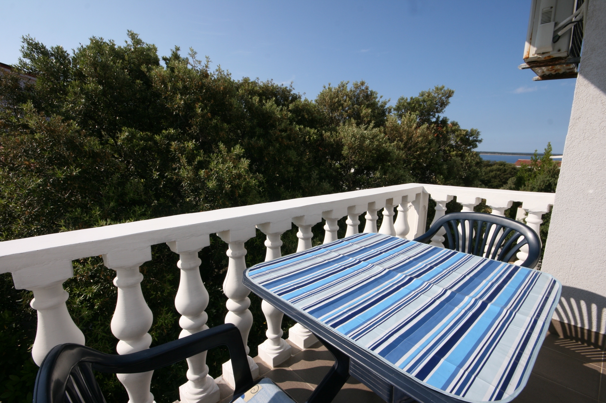 One bedroom apartment with terrace and sea view Mandre, Pag  A-c