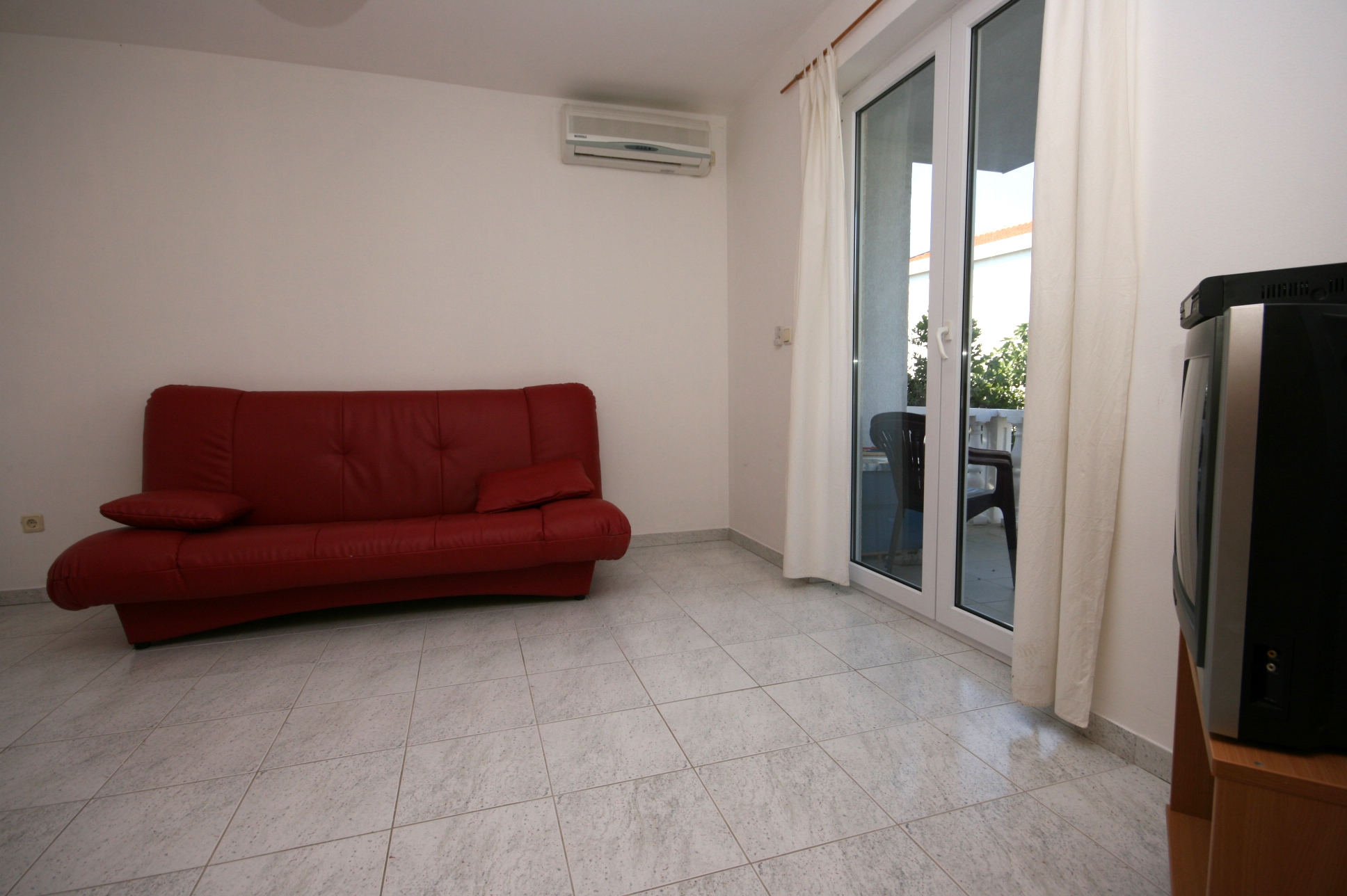 One bedroom apartment with terrace Mandre, Pag (A-6405-e) One bedroom apartment with terrace Mandre, Pag (A-6405-e)