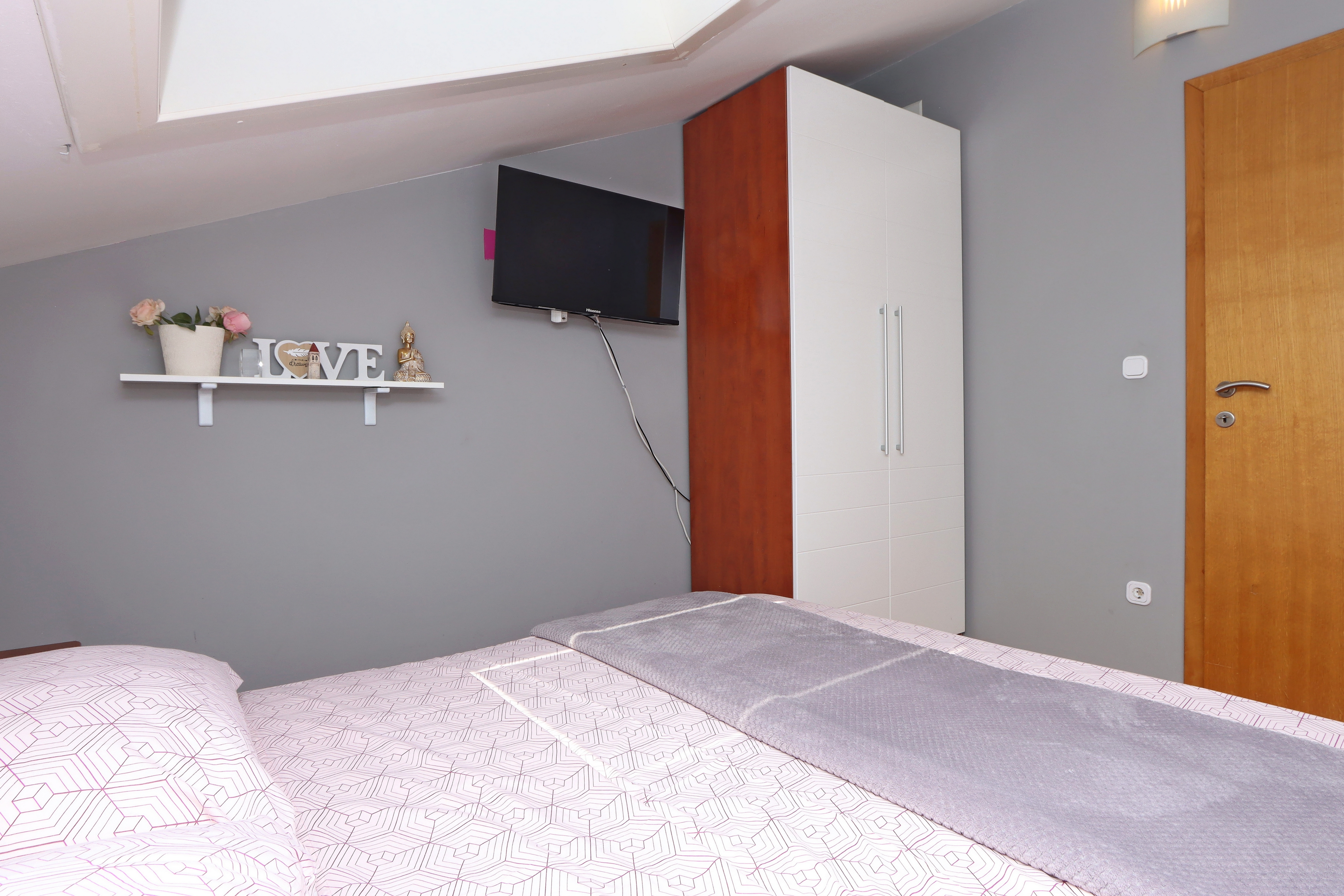 Three bedroom apartment with terrace and sea view Pag  A-d