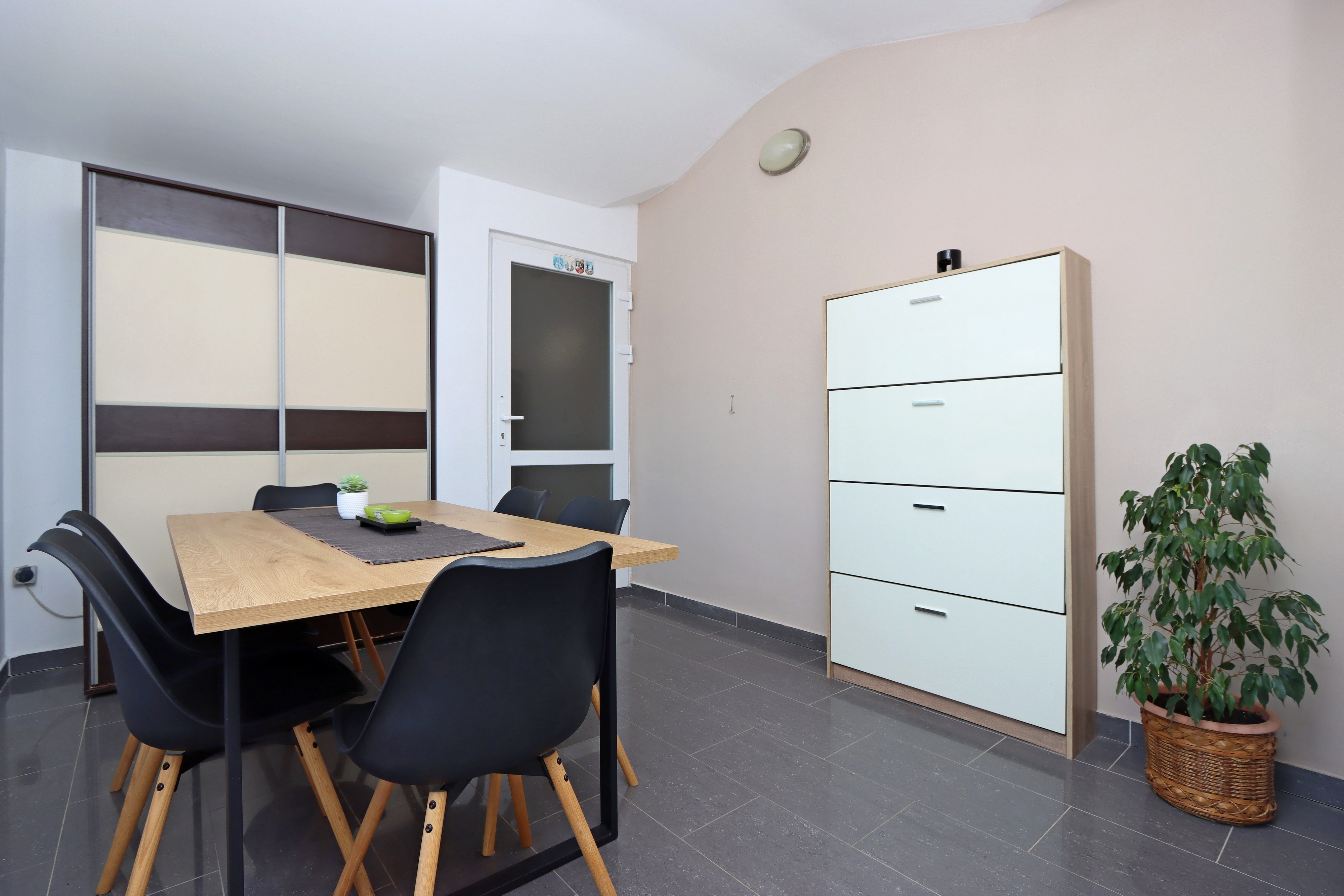 Three bedroom apartment with terrace and sea view Pag  A-d