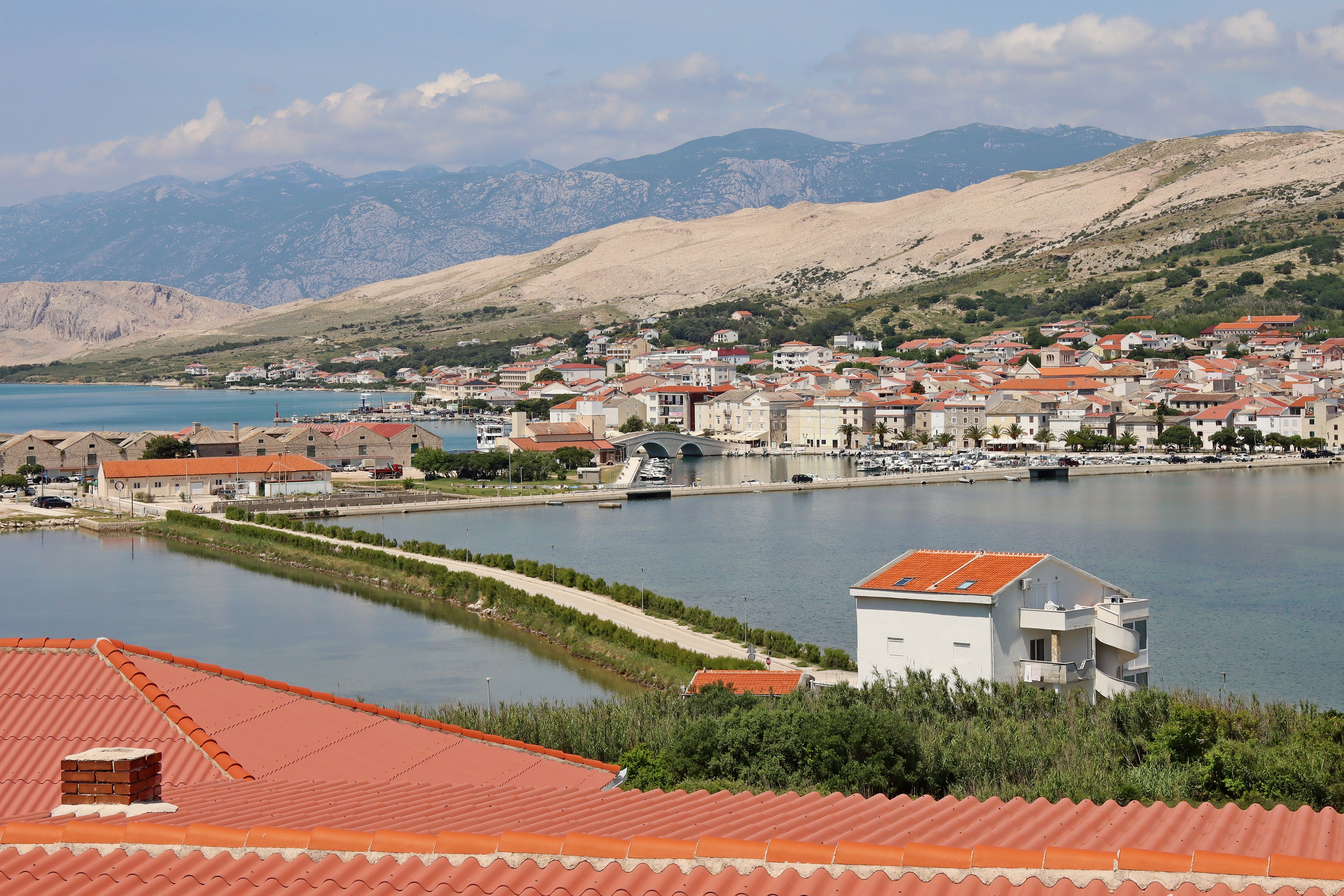 Three bedroom apartment with terrace and sea view Pag  A-d