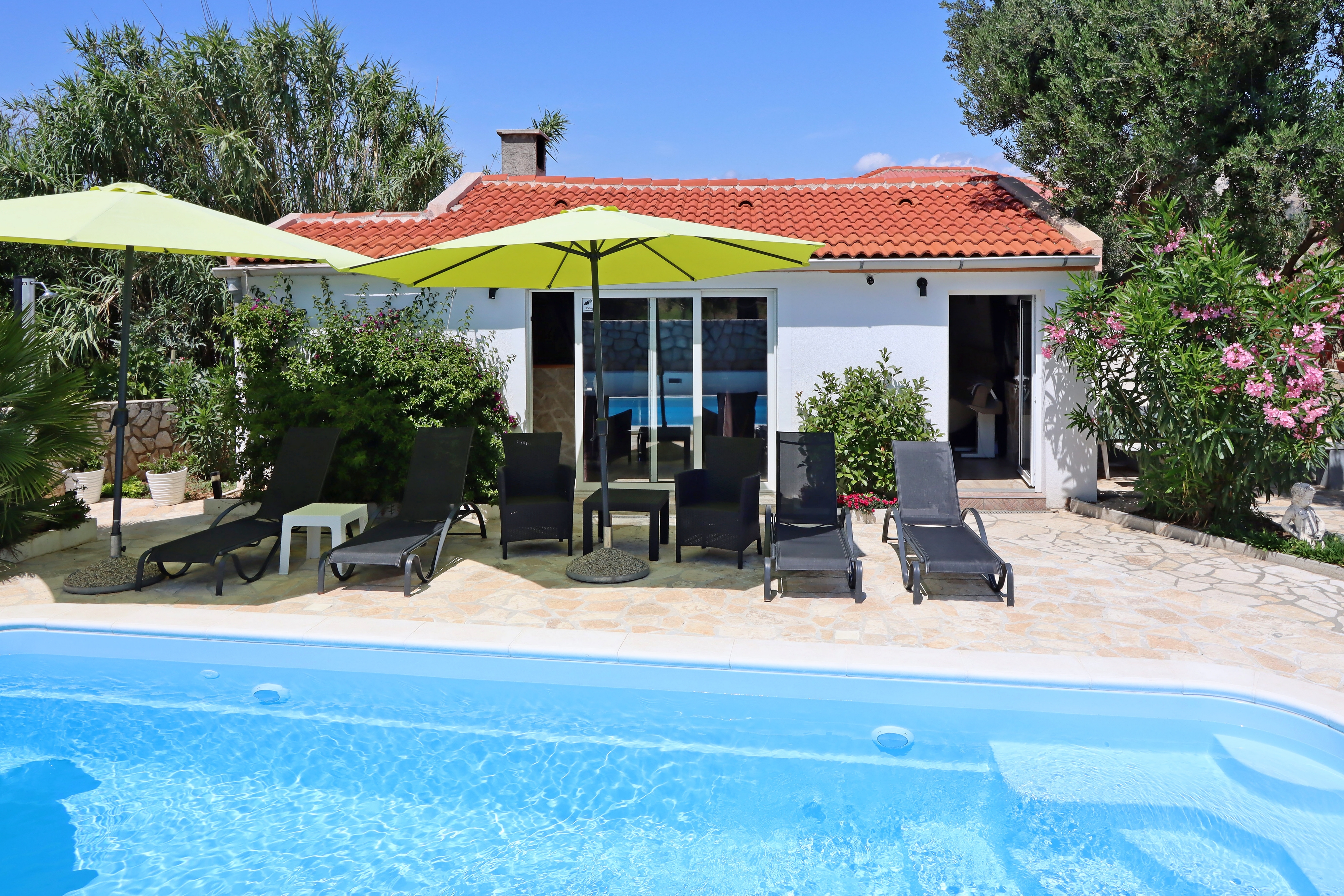 One bedroom apartment with terrace Pag (A-6412-c) One bedroom apartment with terrace Pag (A-6412-c)