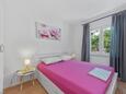 Ložnice 2 Mandre, Ložnice 2 v ubytování typu apartment, domácí mazlíčci povoleni a WiFi.