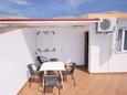 Terrace Metajna, Terrace in the apartment, with a sea view and WiFi.