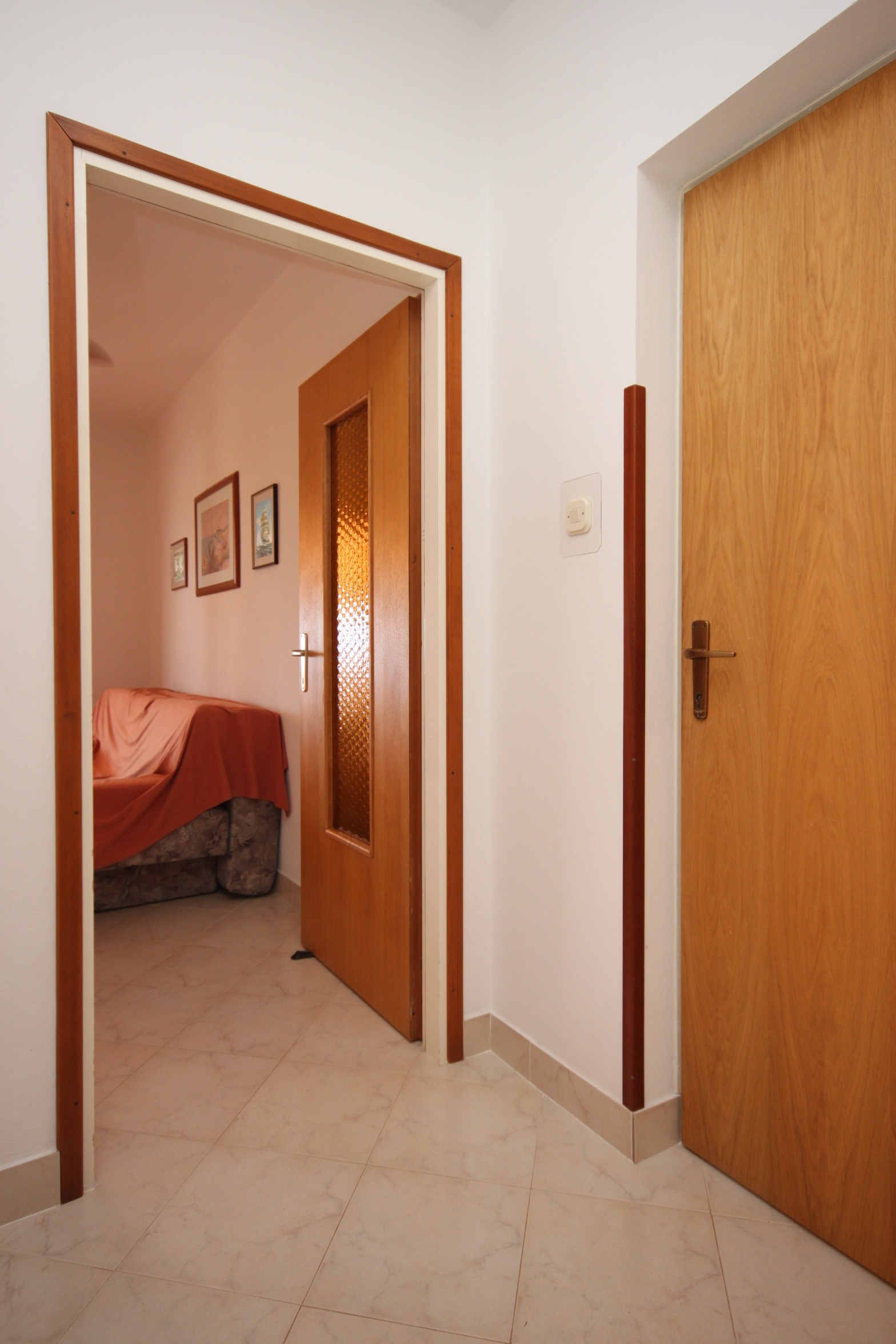One bedroom apartment near beach Jakišnica, Pag  A-b