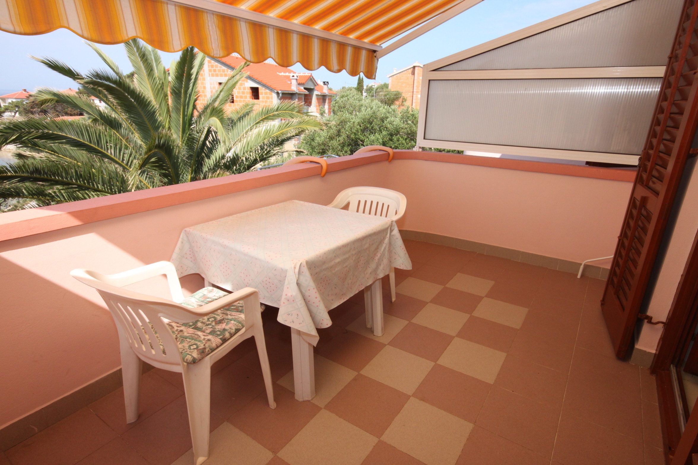 One bedroom apartment near beach Jakišnica, Pag  A-b