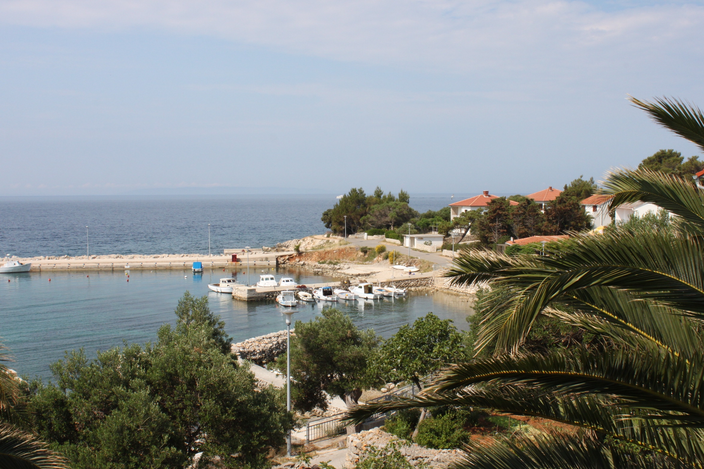 One bedroom apartment near beach Jakišnica, Pag  A-b