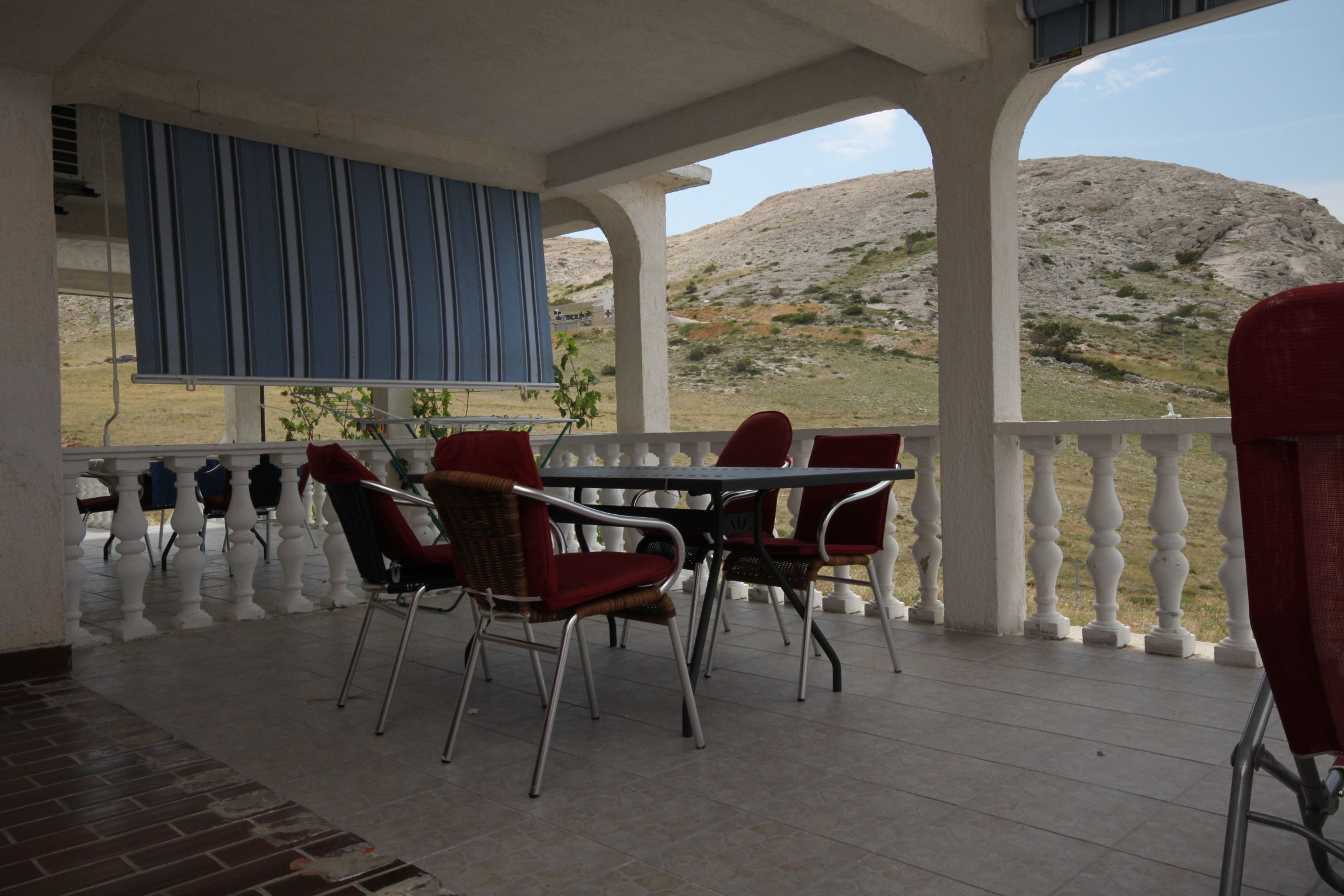 Two bedroom apartment with terrace and sea view Metajna, Pag  A-a
