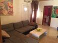 Metajna, Living room in the apartment, air condition available and WiFi.