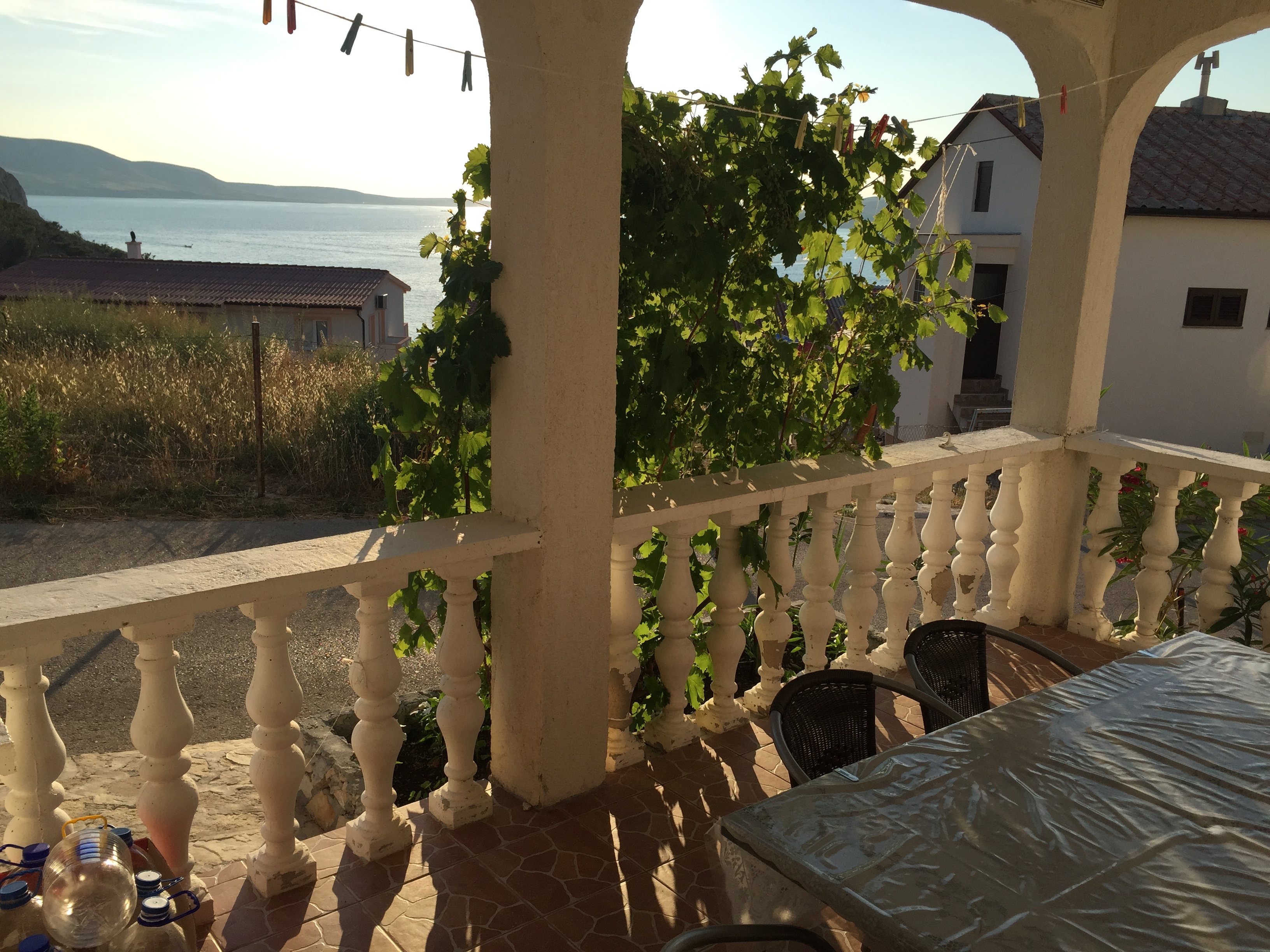 One bedroom apartment with terrace and sea view Metajna, Pag  A-b