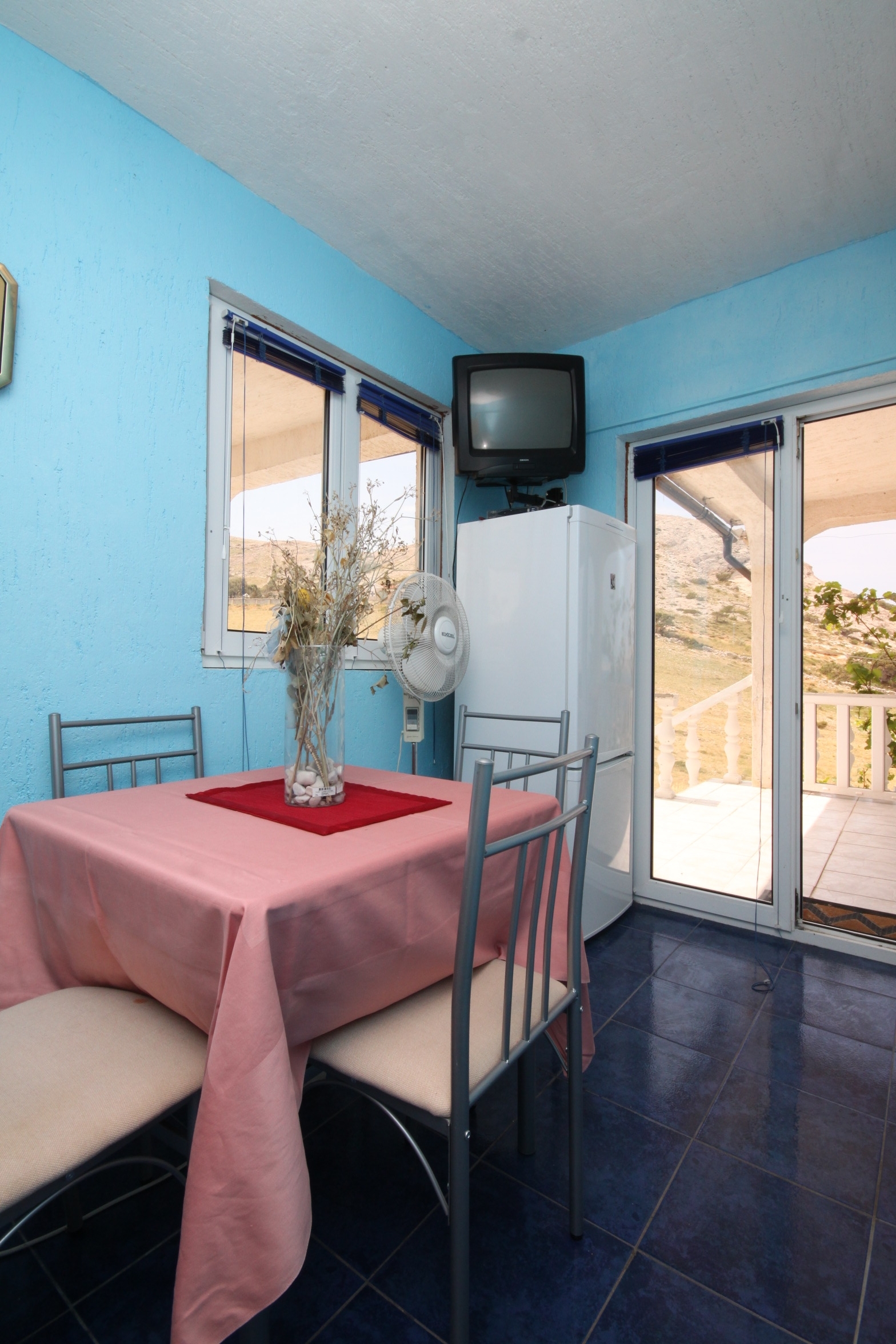 Two bedroom apartment with terrace and sea view Metajna, Pag (A-6426-c)