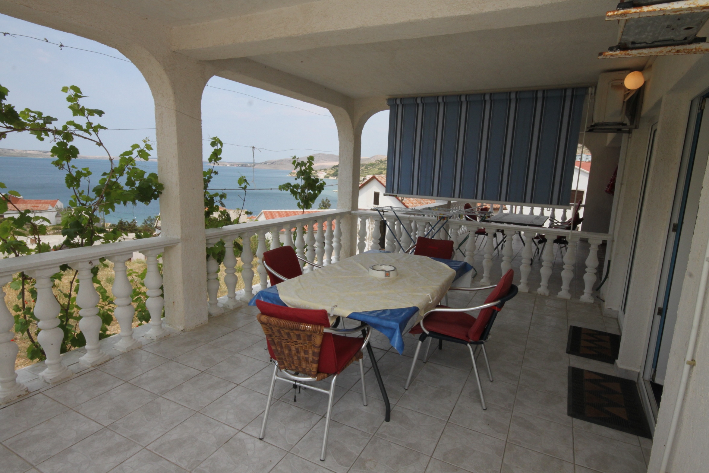 Two bedroom apartment with terrace and sea view Metajna, Pag (A-6426-c) Two bedroom apartment with terrace and sea view Metajna, Pag (A-6426-c)