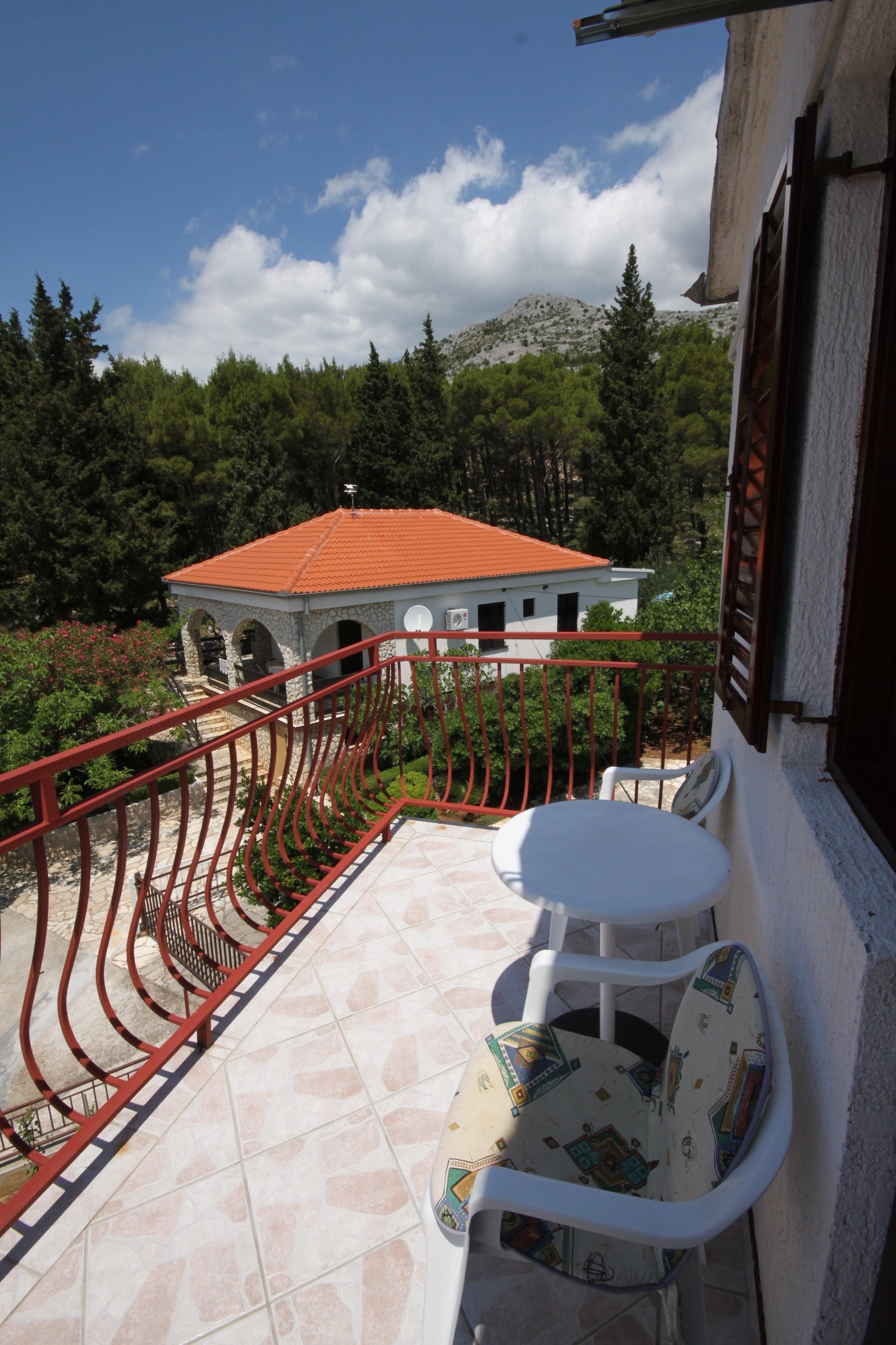 Jednosobni apartman s balkonom i pogledom na more Starigrad, Paklenica  A-b